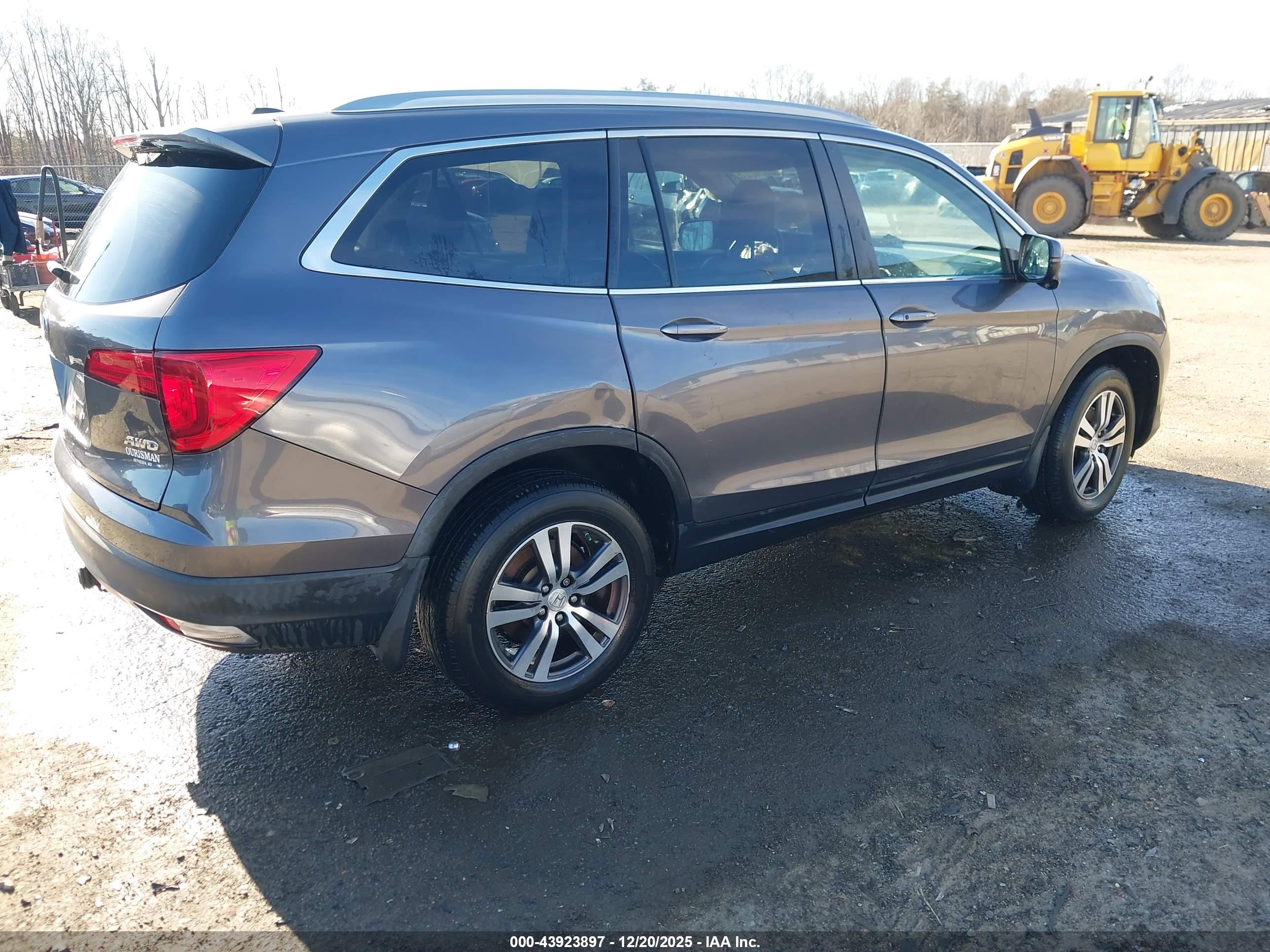 HONDA PILOT image 4