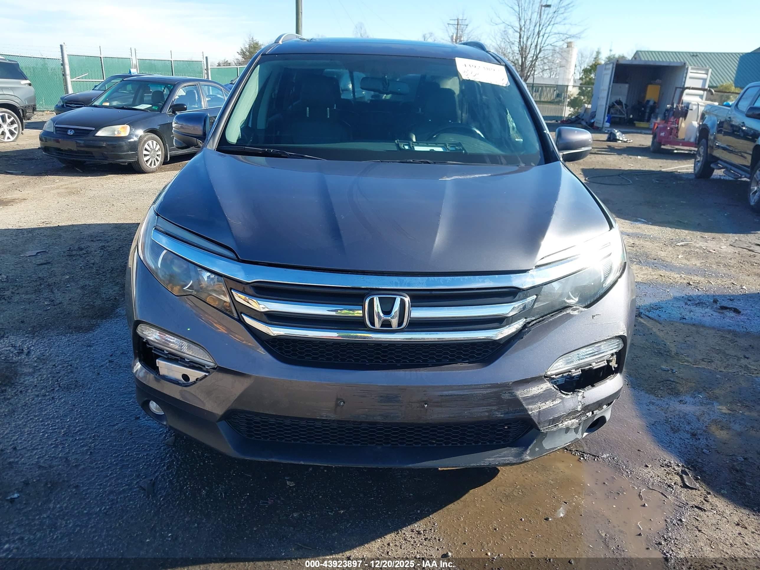 HONDA PILOT image 6