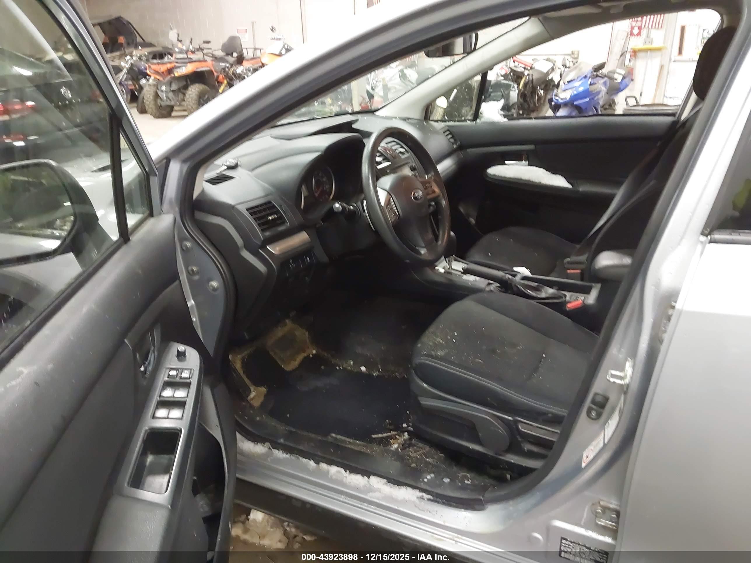 SUBARU XV image 5