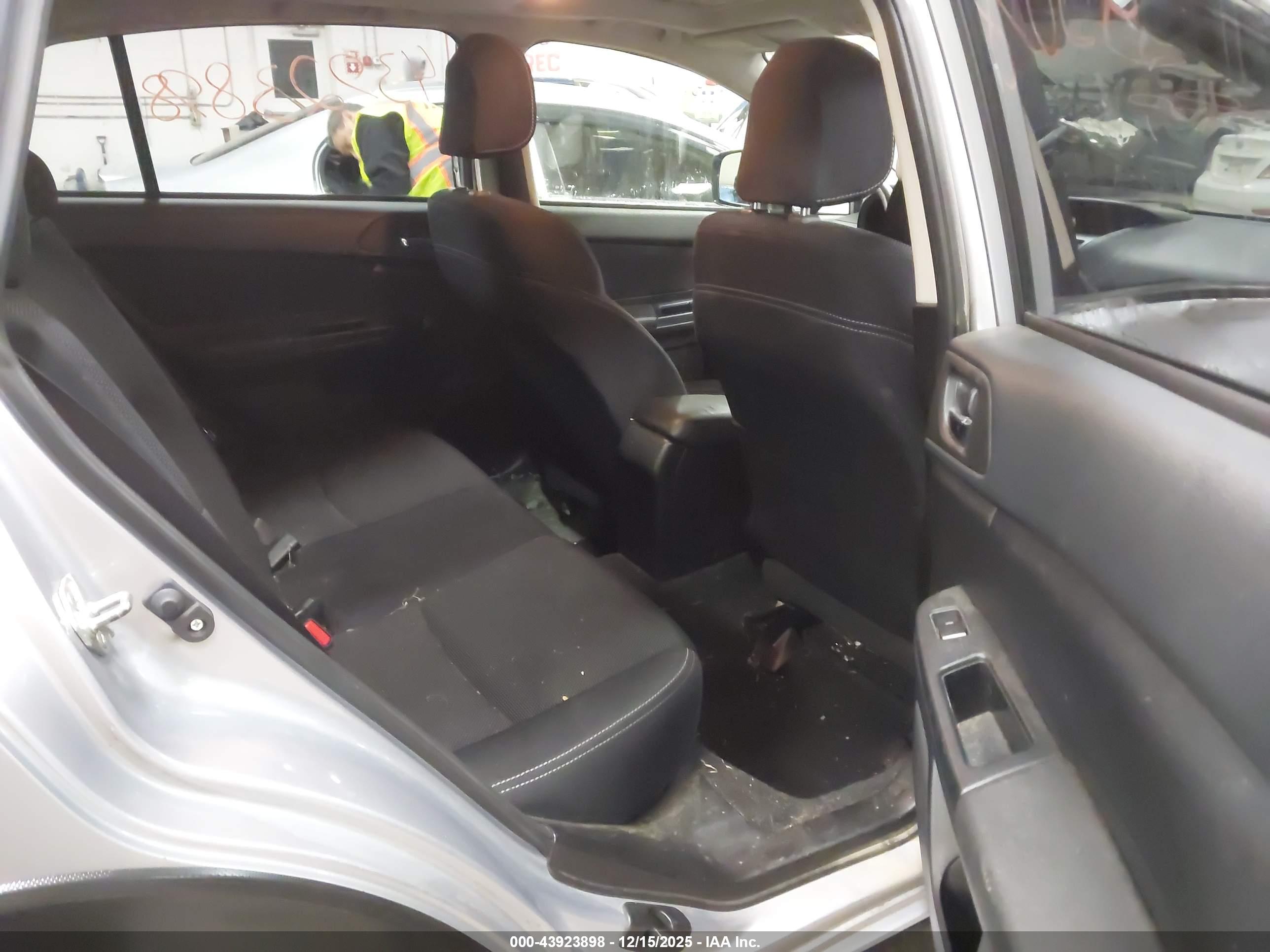 SUBARU XV image 8