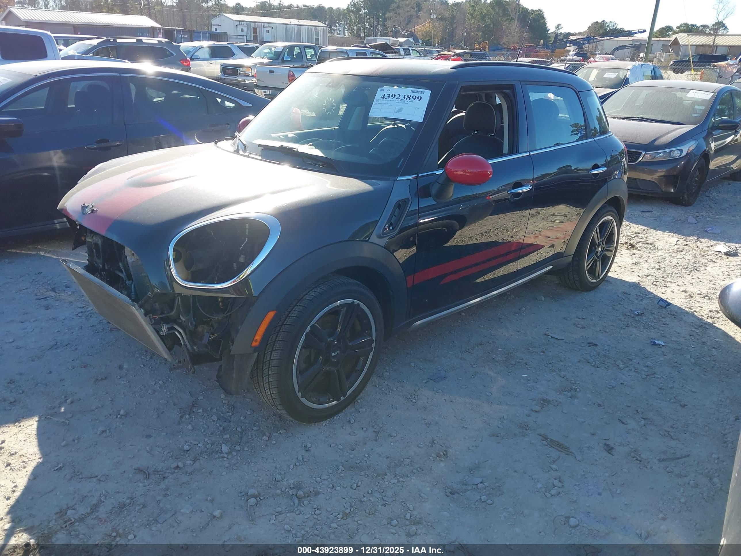 MINI COUNTRYMAN image 2
