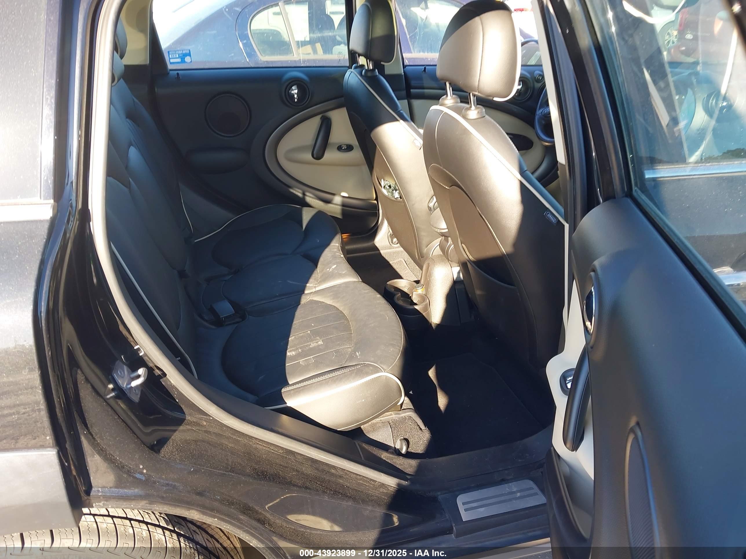 MINI COUNTRYMAN image 8