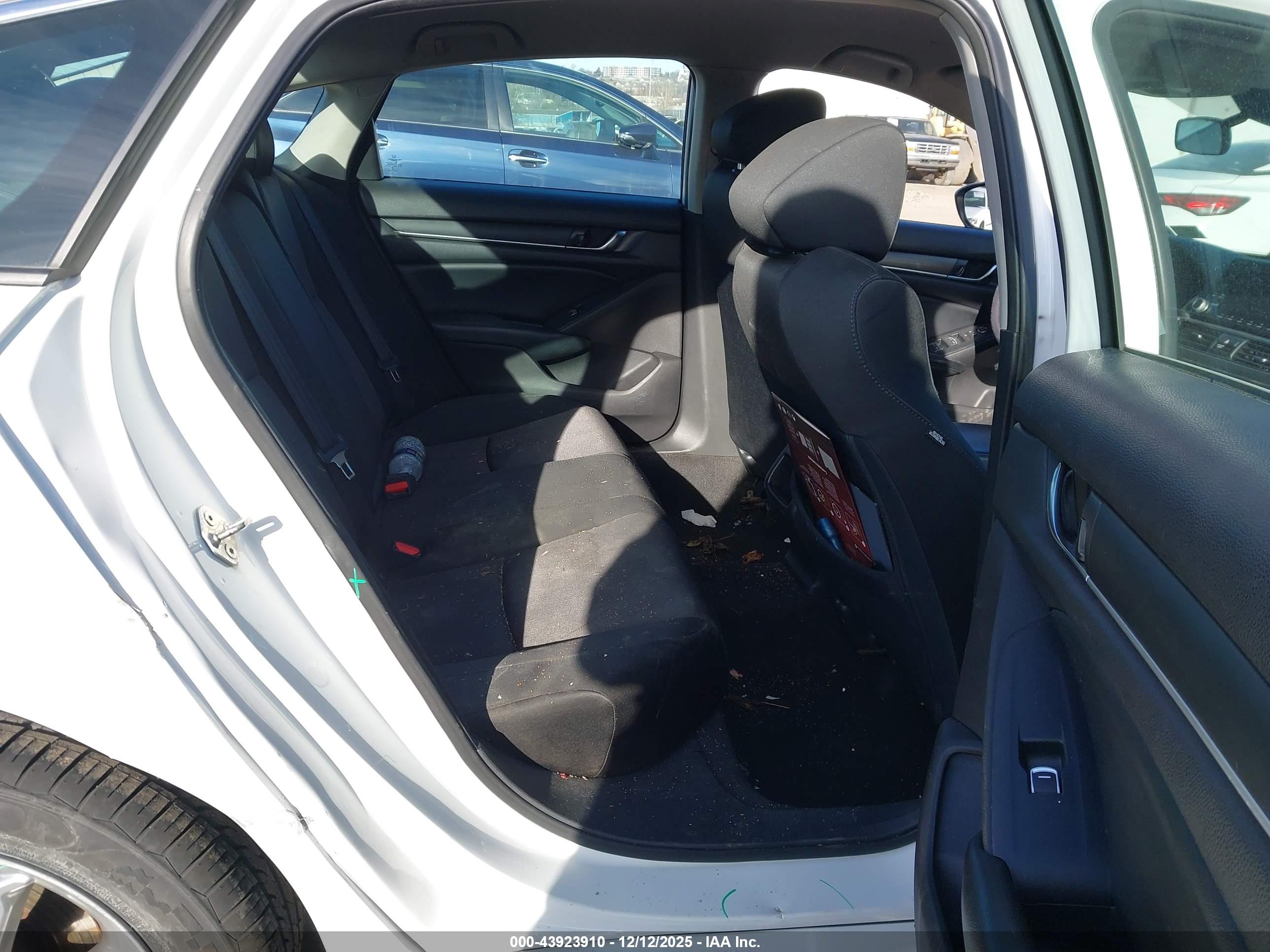HONDA ACCORD image 8