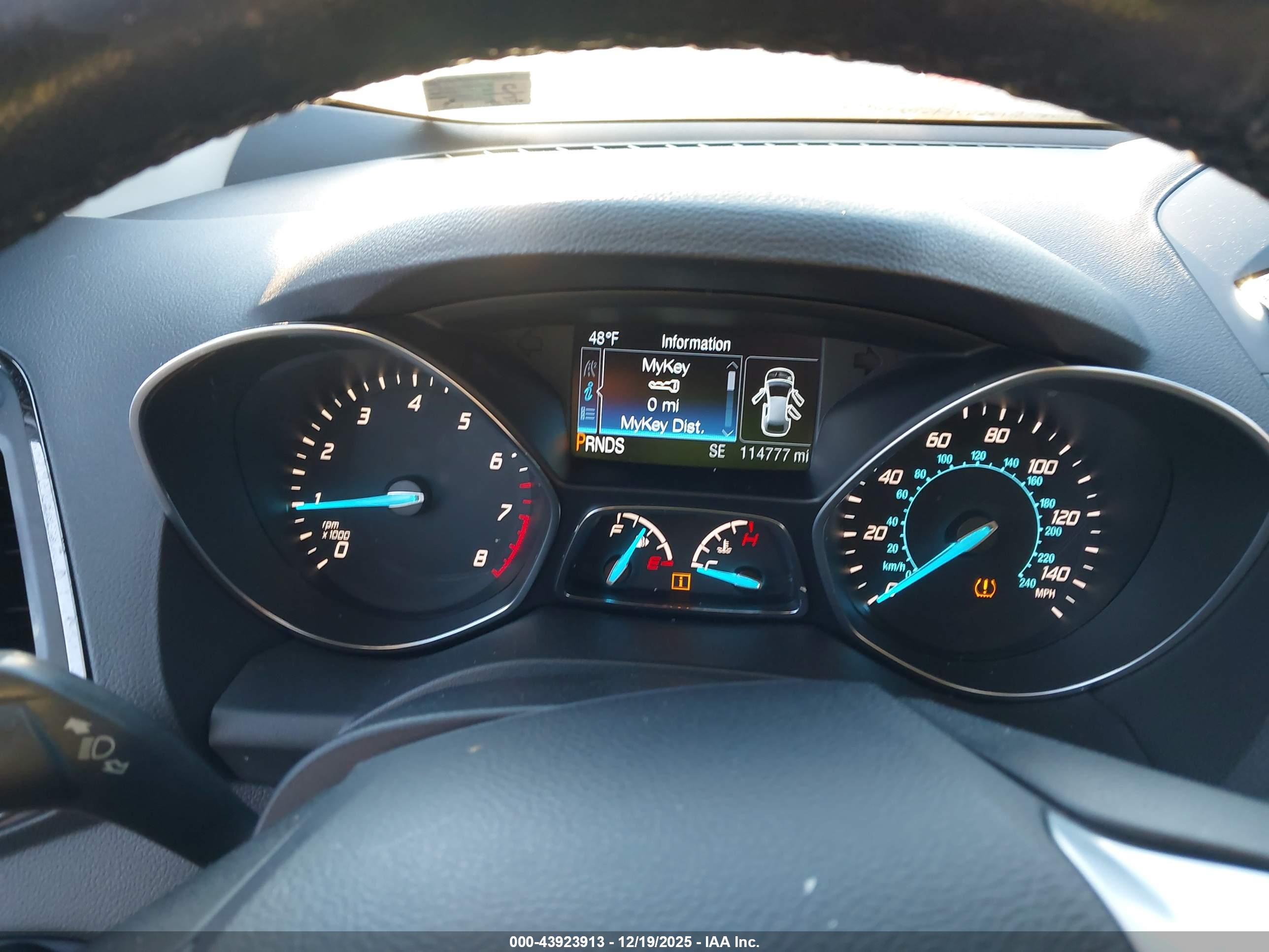 FORD ESCAPE image 7
