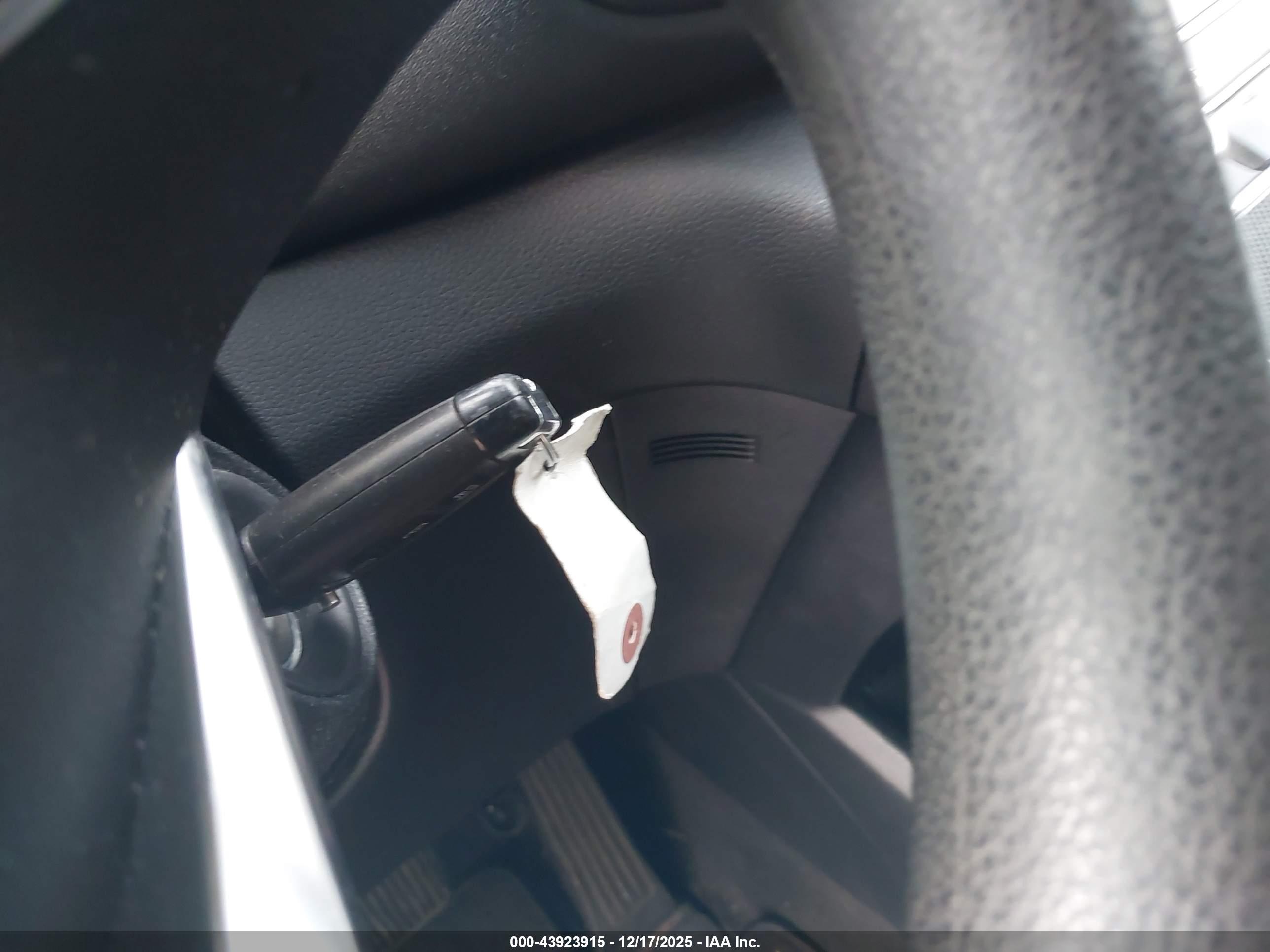 HYUNDAI SANTA image 11
