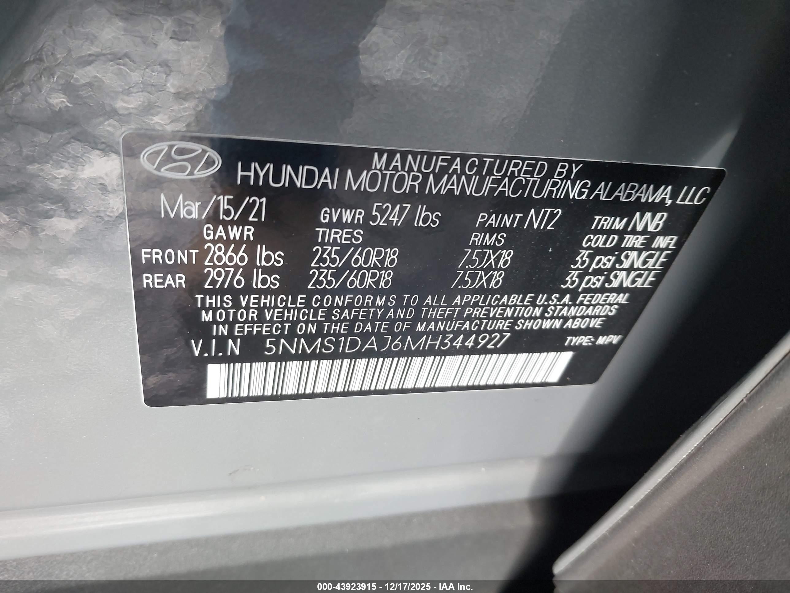 HYUNDAI SANTA image 9