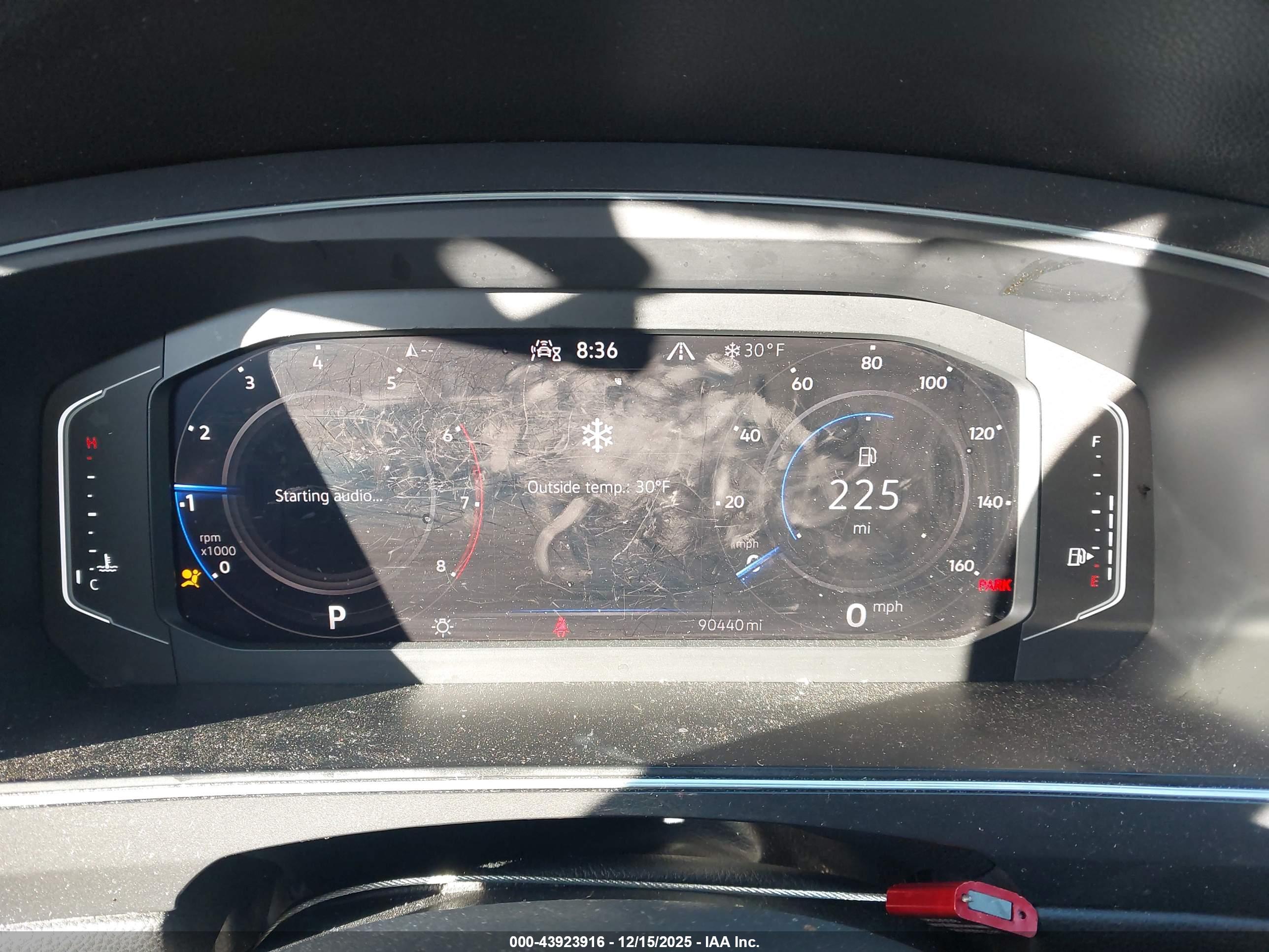 VOLKSWAGEN TIGUAN image 7