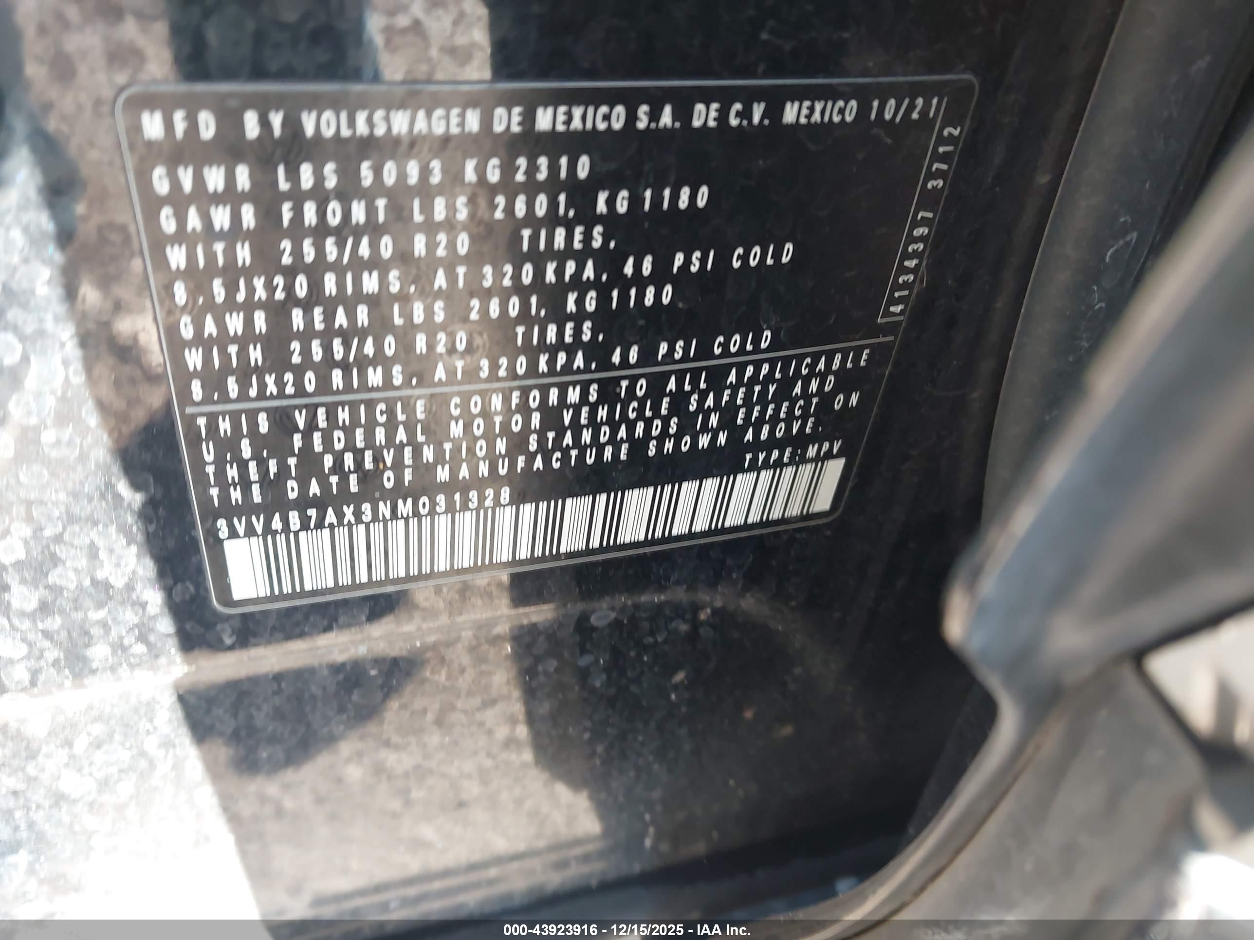 VOLKSWAGEN TIGUAN image 9
