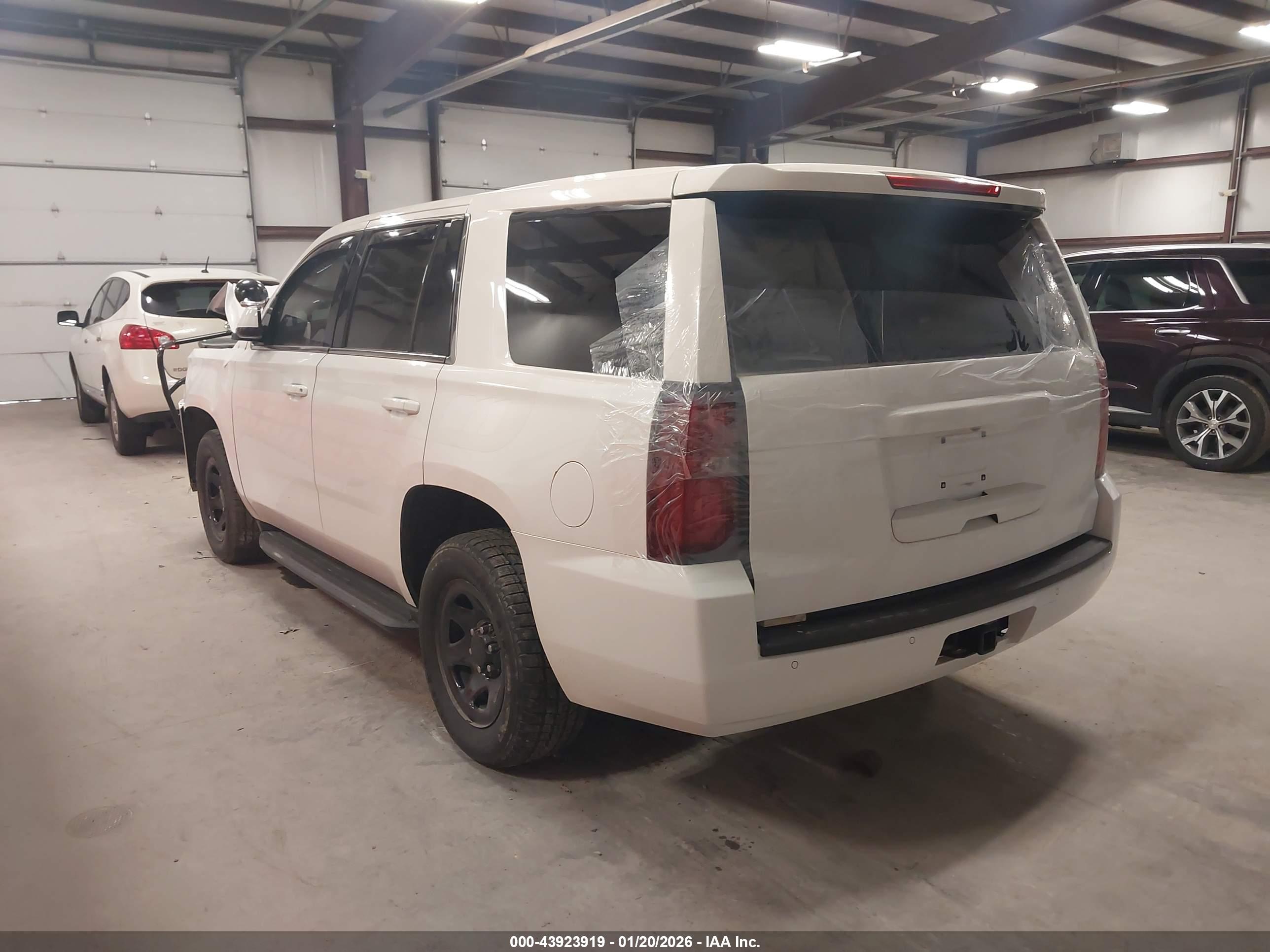 CHEVROLET TAHOE image 3