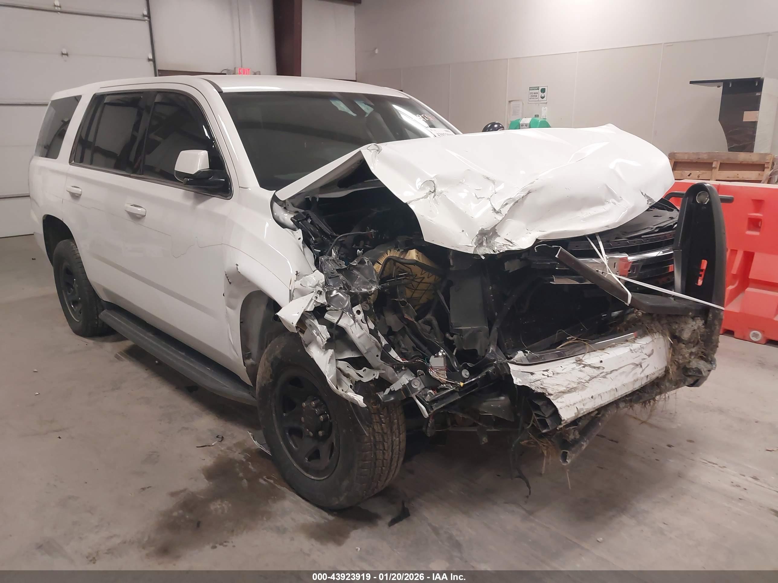 CHEVROLET TAHOE image 6