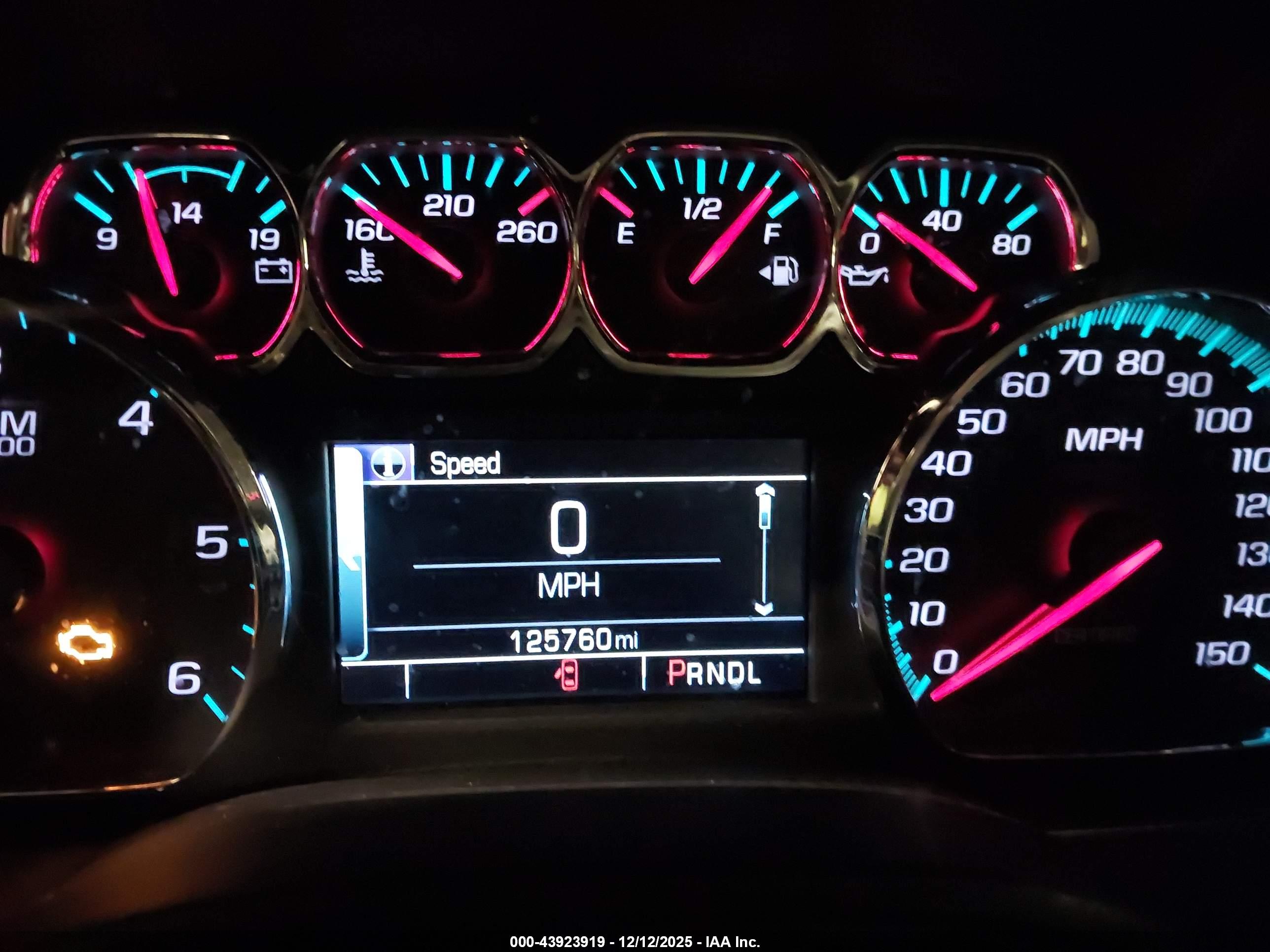 CHEVROLET TAHOE image 7