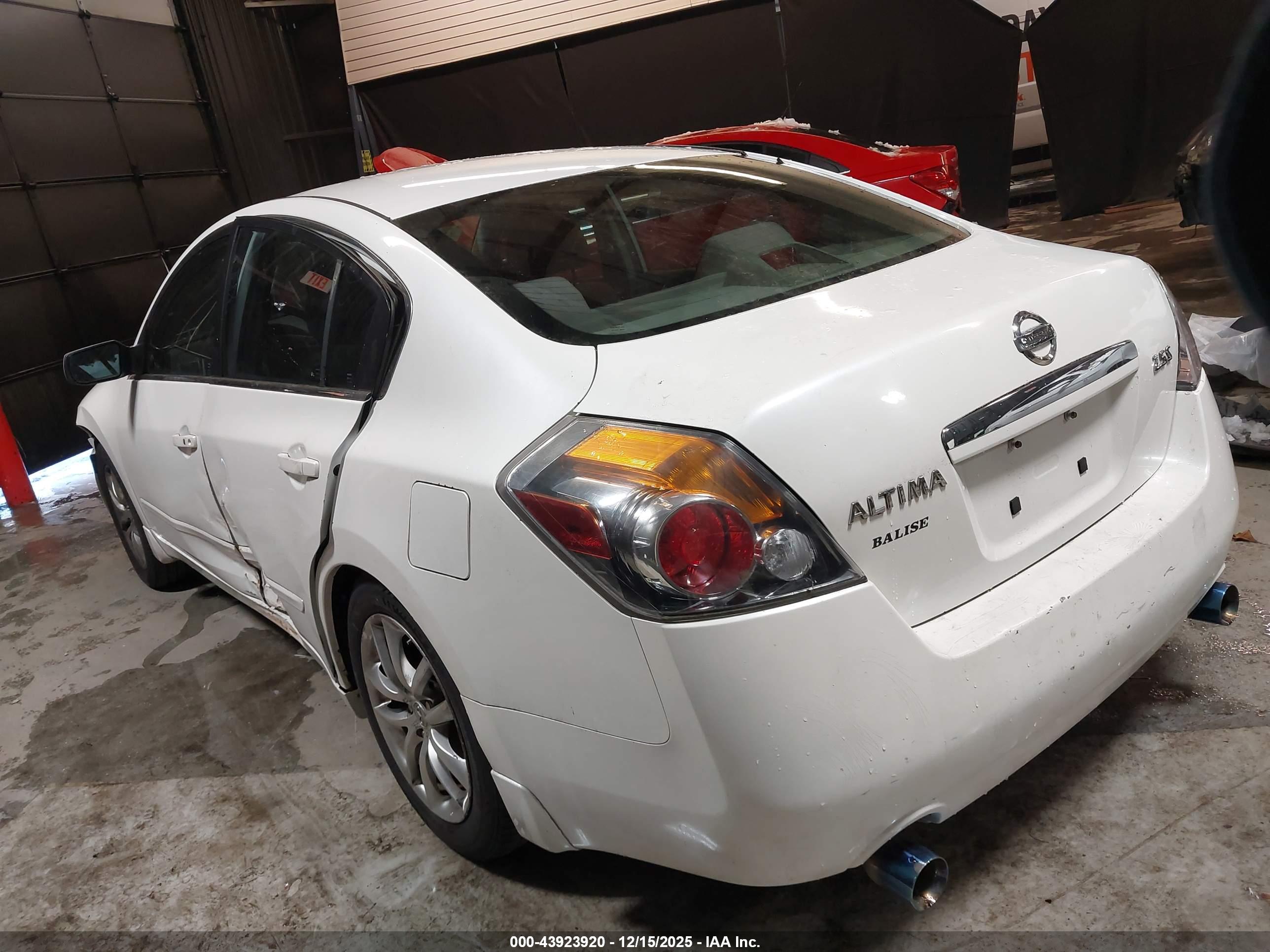 NISSAN ALTIMA image 3