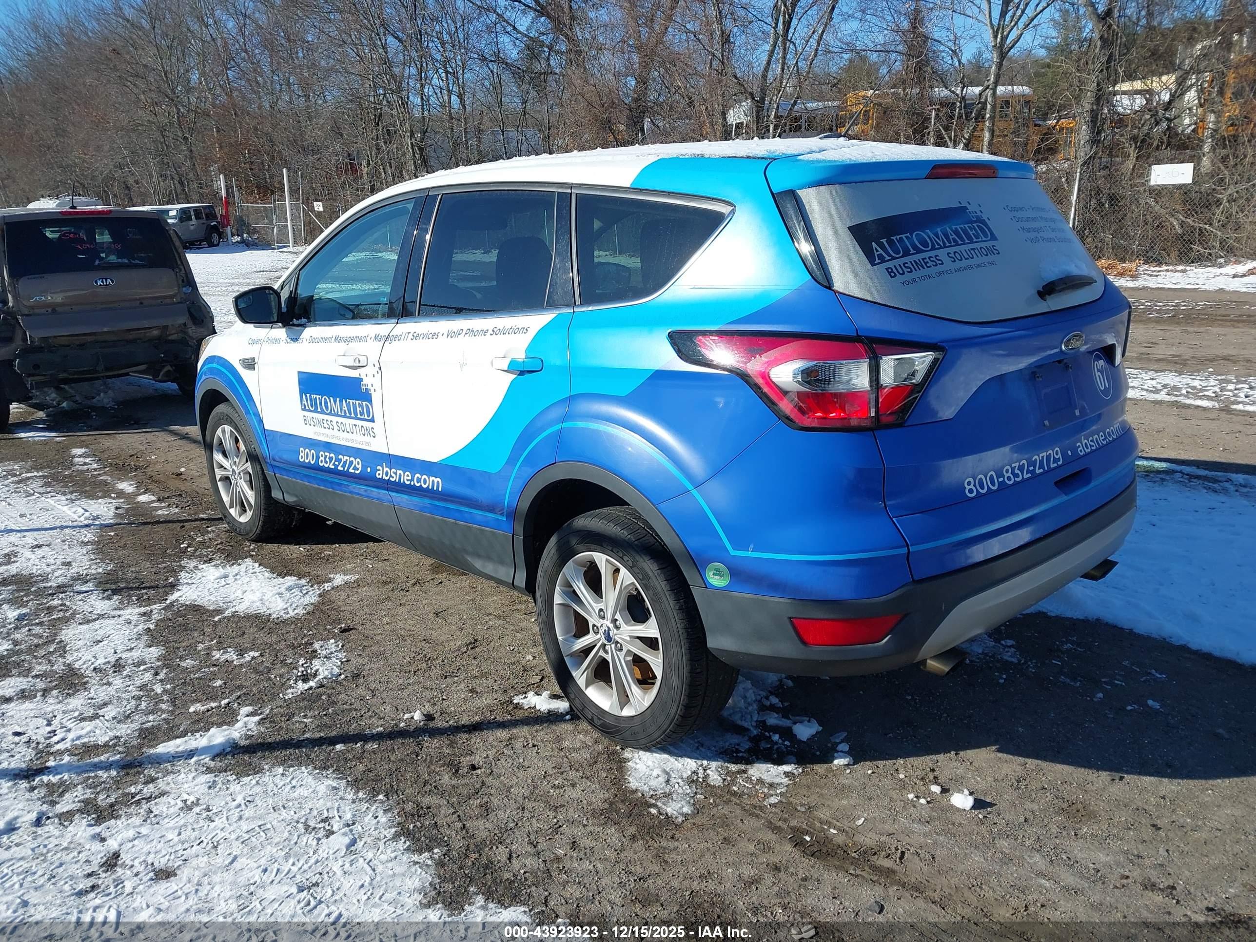 FORD ESCAPE image 3