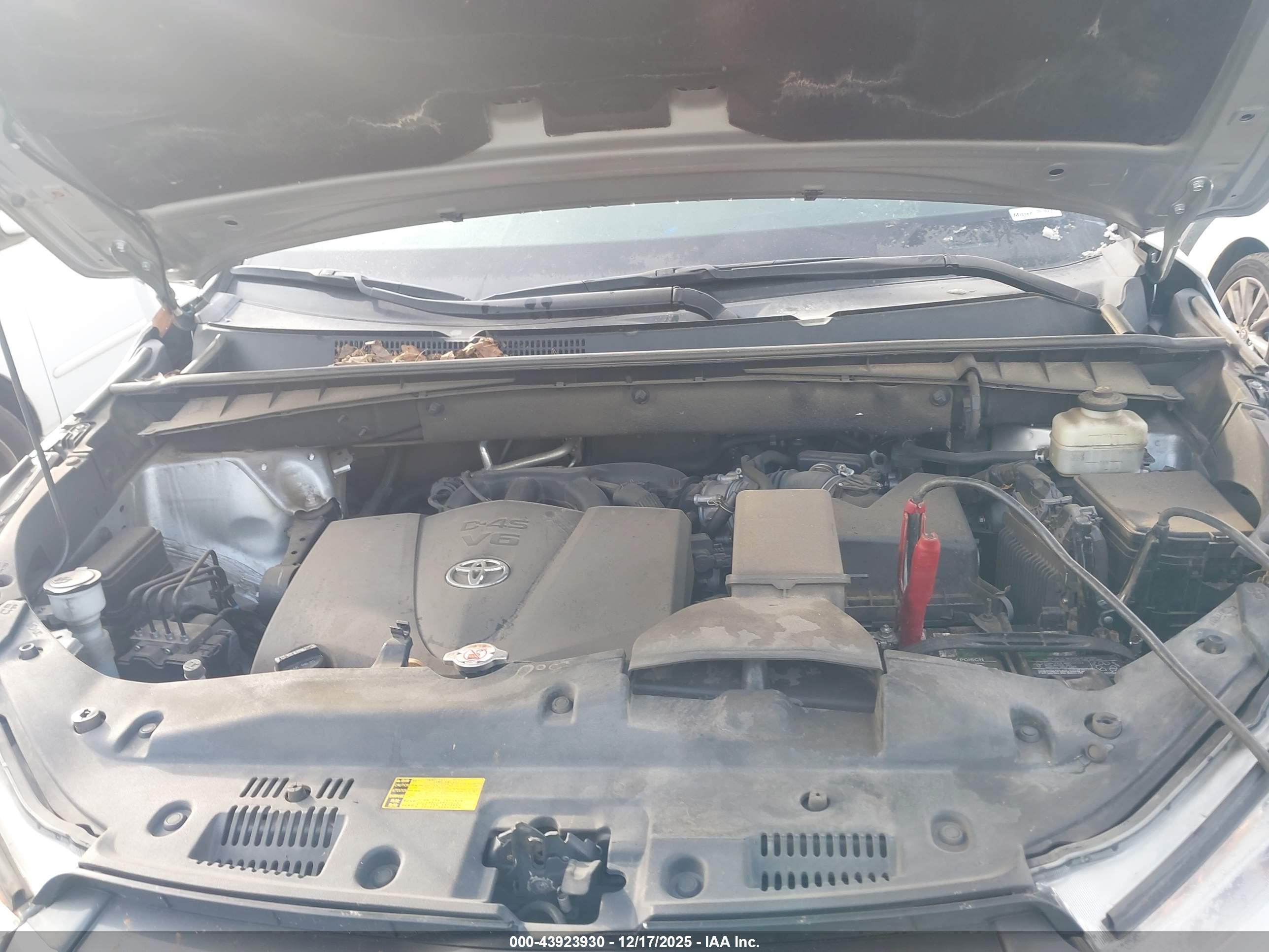 TOYOTA HIGHLANDER image 10