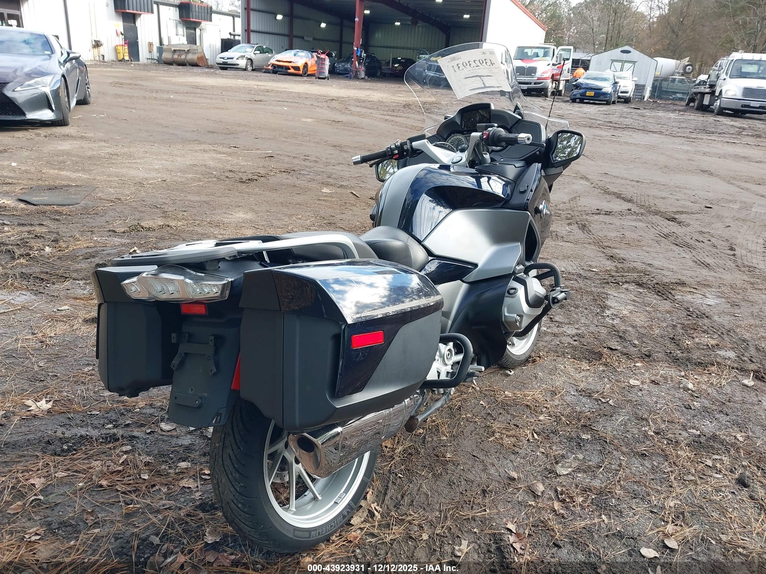 BMW R image 4