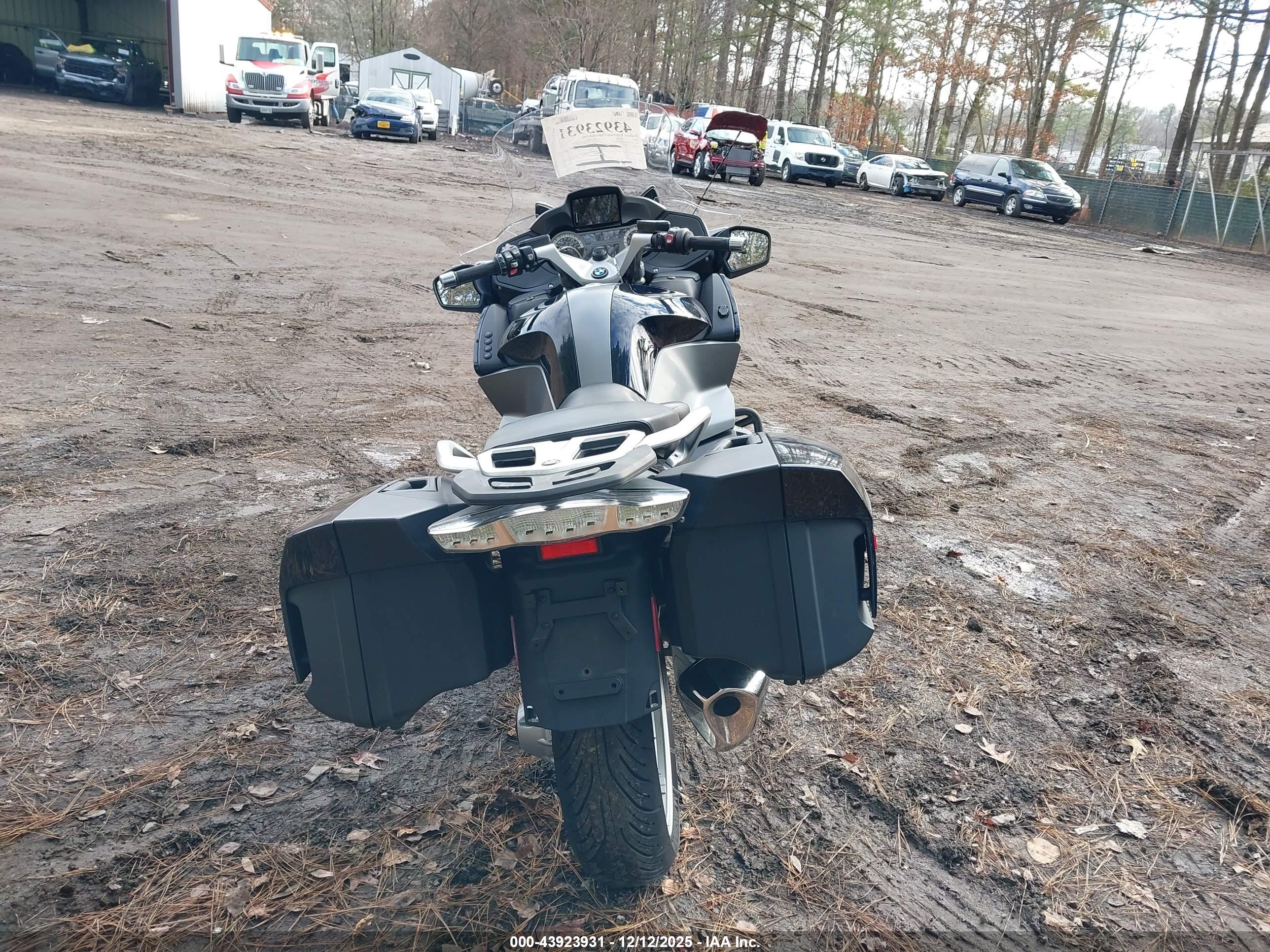 BMW R image 6