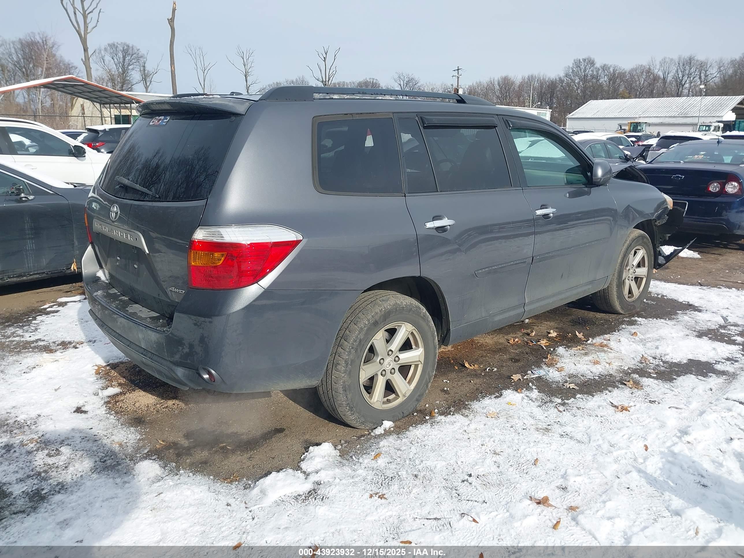 TOYOTA HIGHLANDER image 4