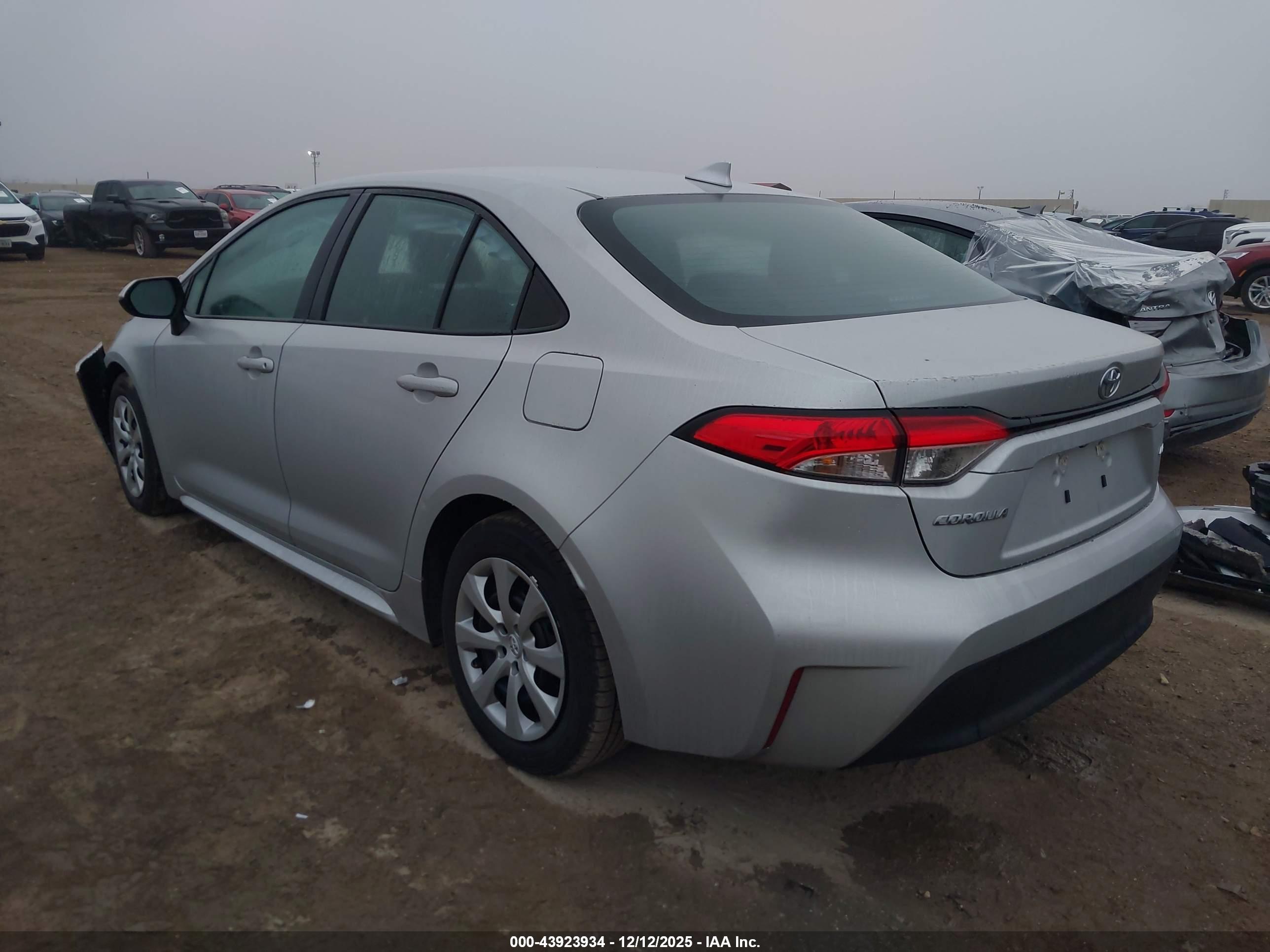 TOYOTA COROLLA image 3