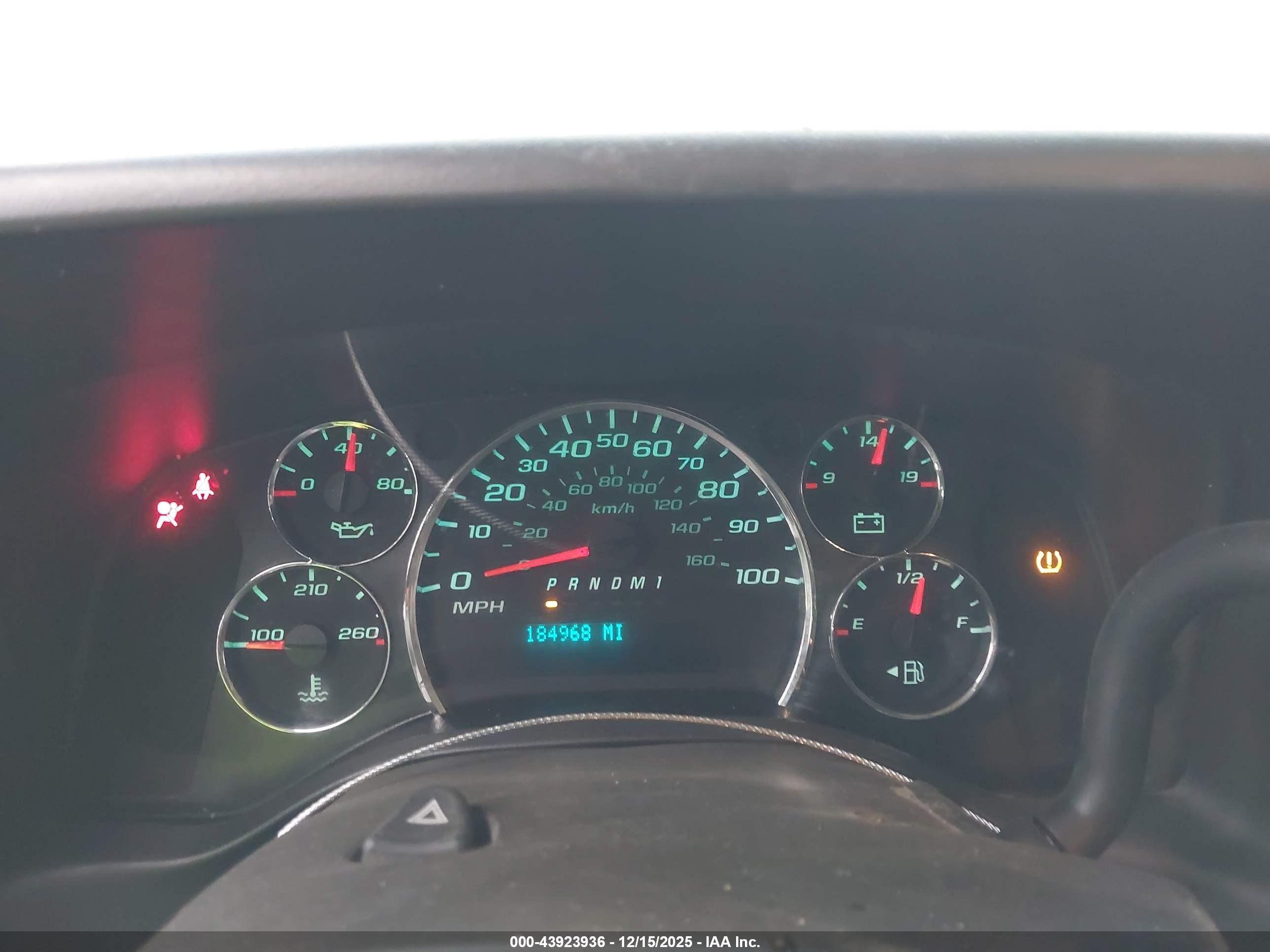 CHEVROLET EXPRESS image 7