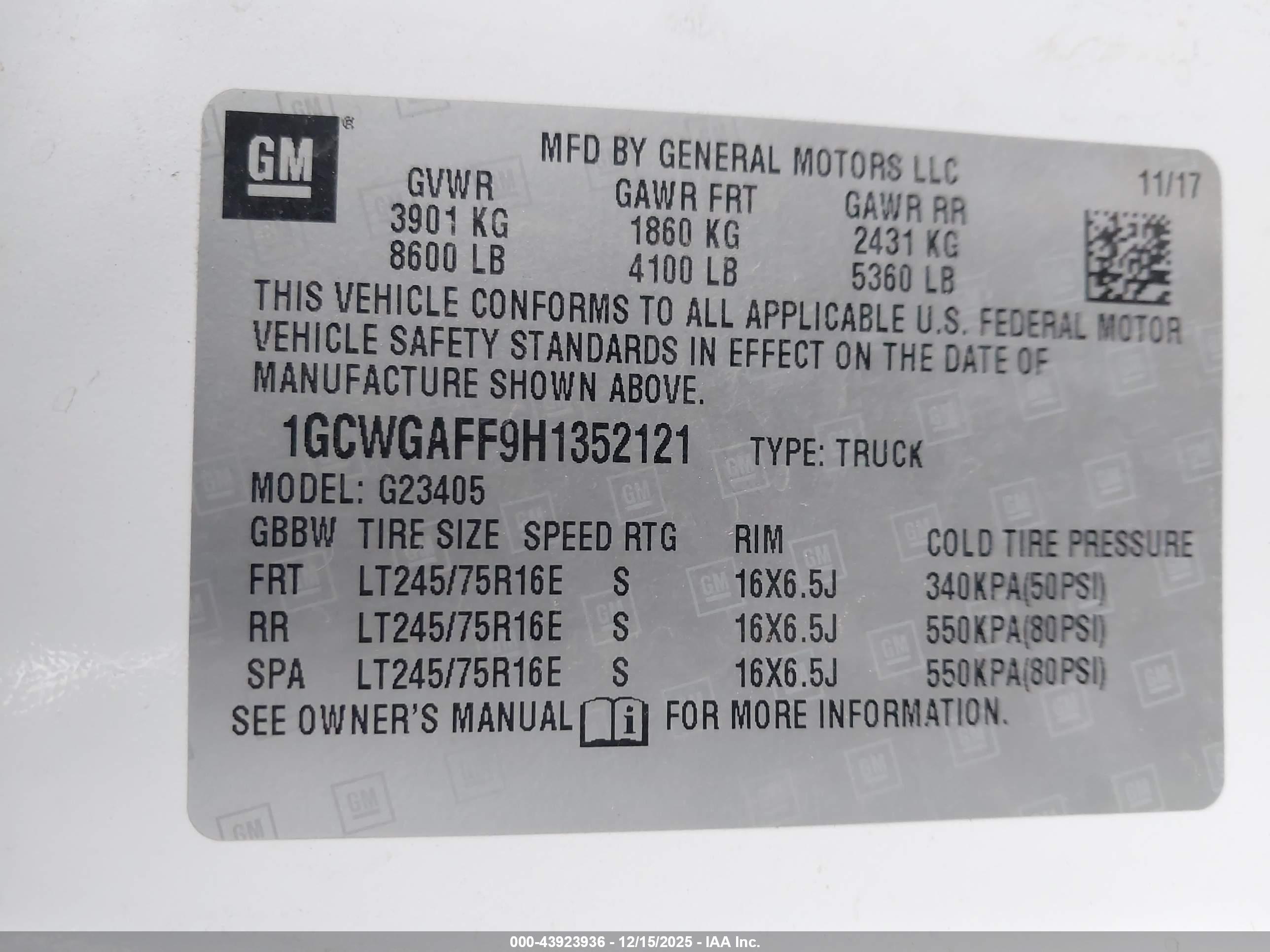 CHEVROLET EXPRESS image 9