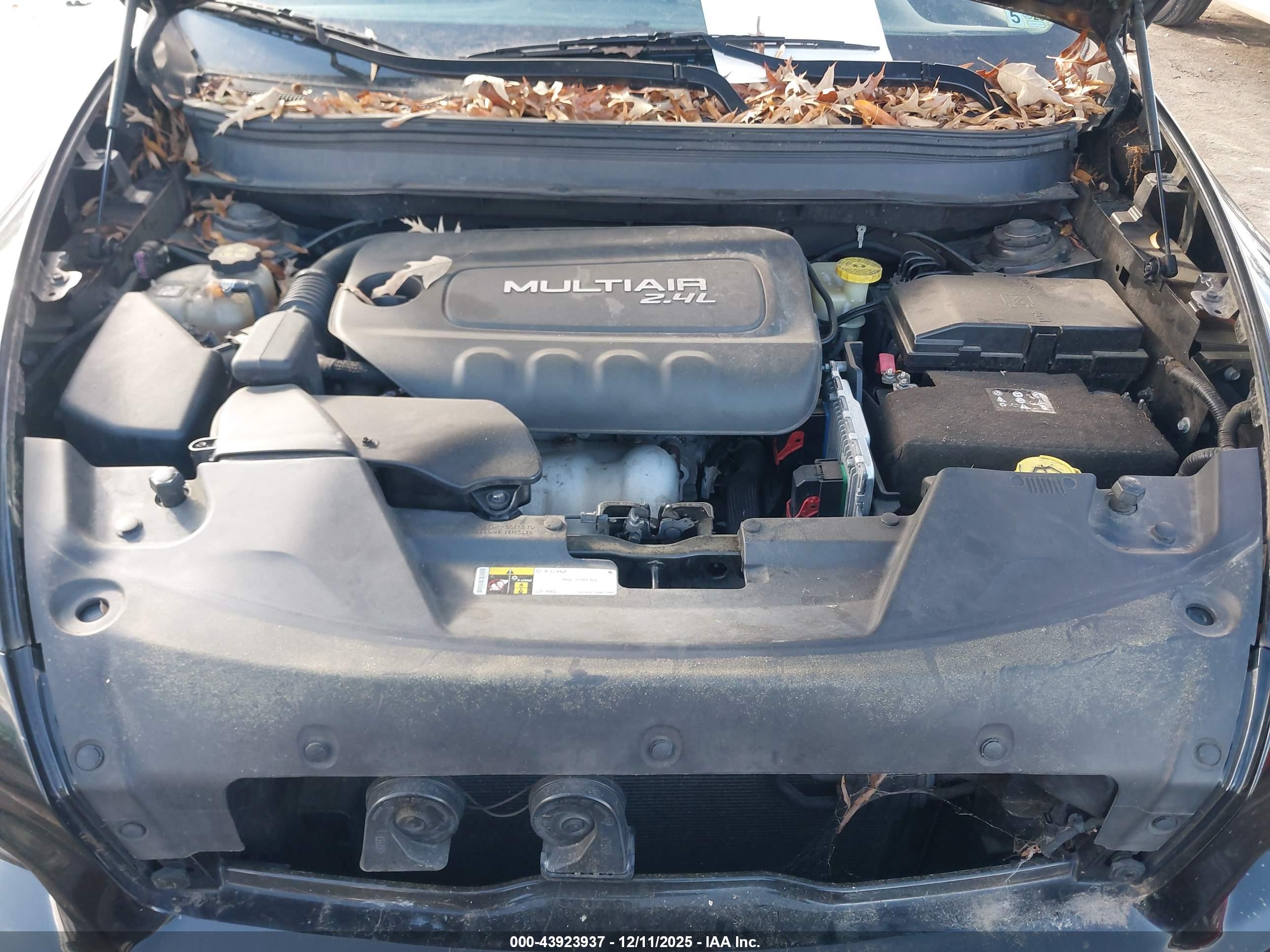 JEEP CHEROKEE image 10