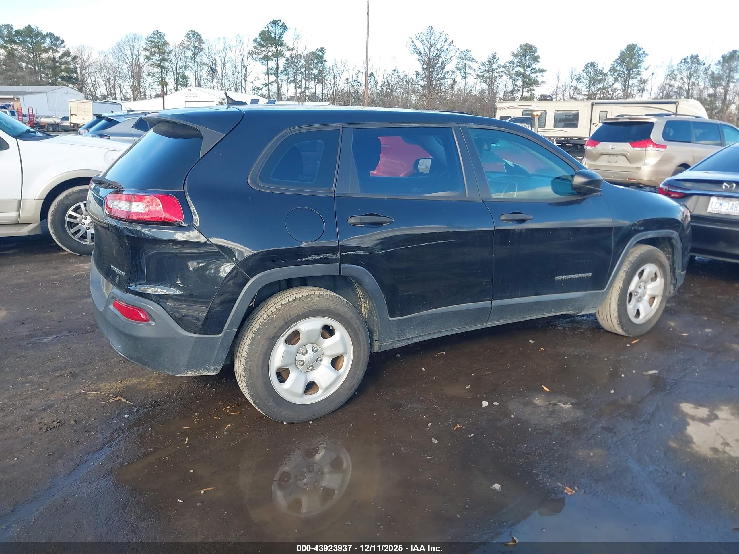 JEEP CHEROKEE image 4
