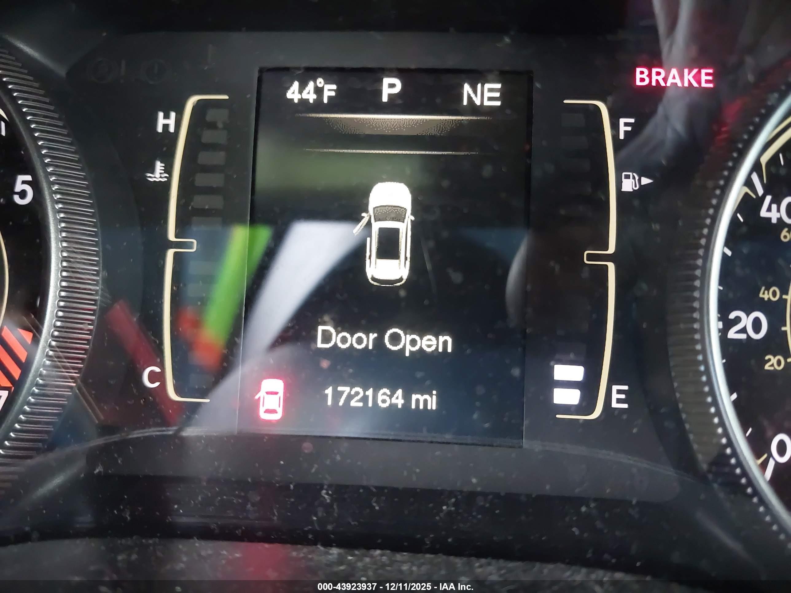 JEEP CHEROKEE image 7
