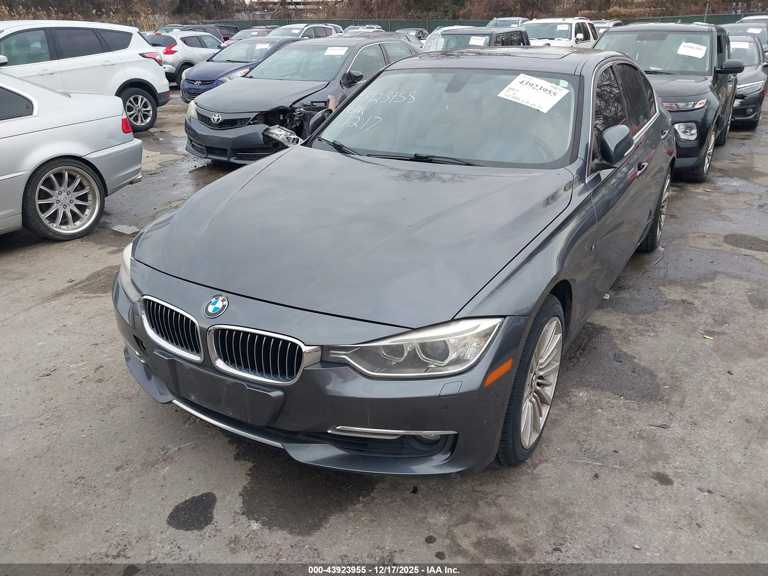 BMW 328I image 6