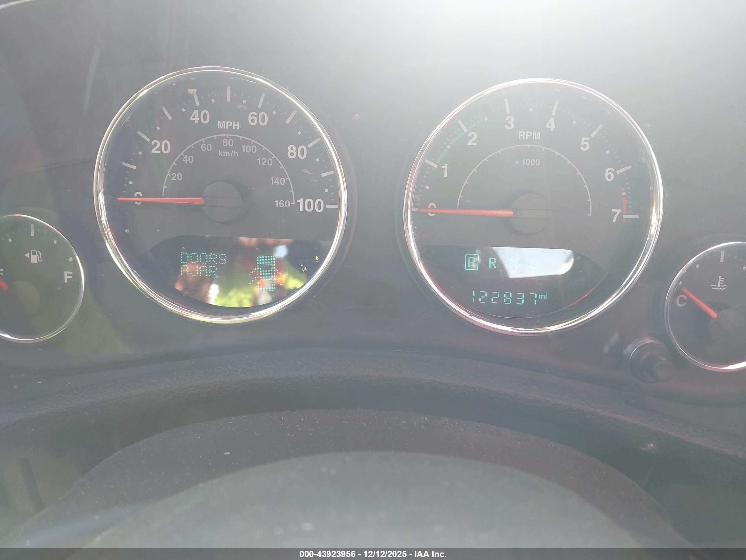 JEEP WRANGLER image 7