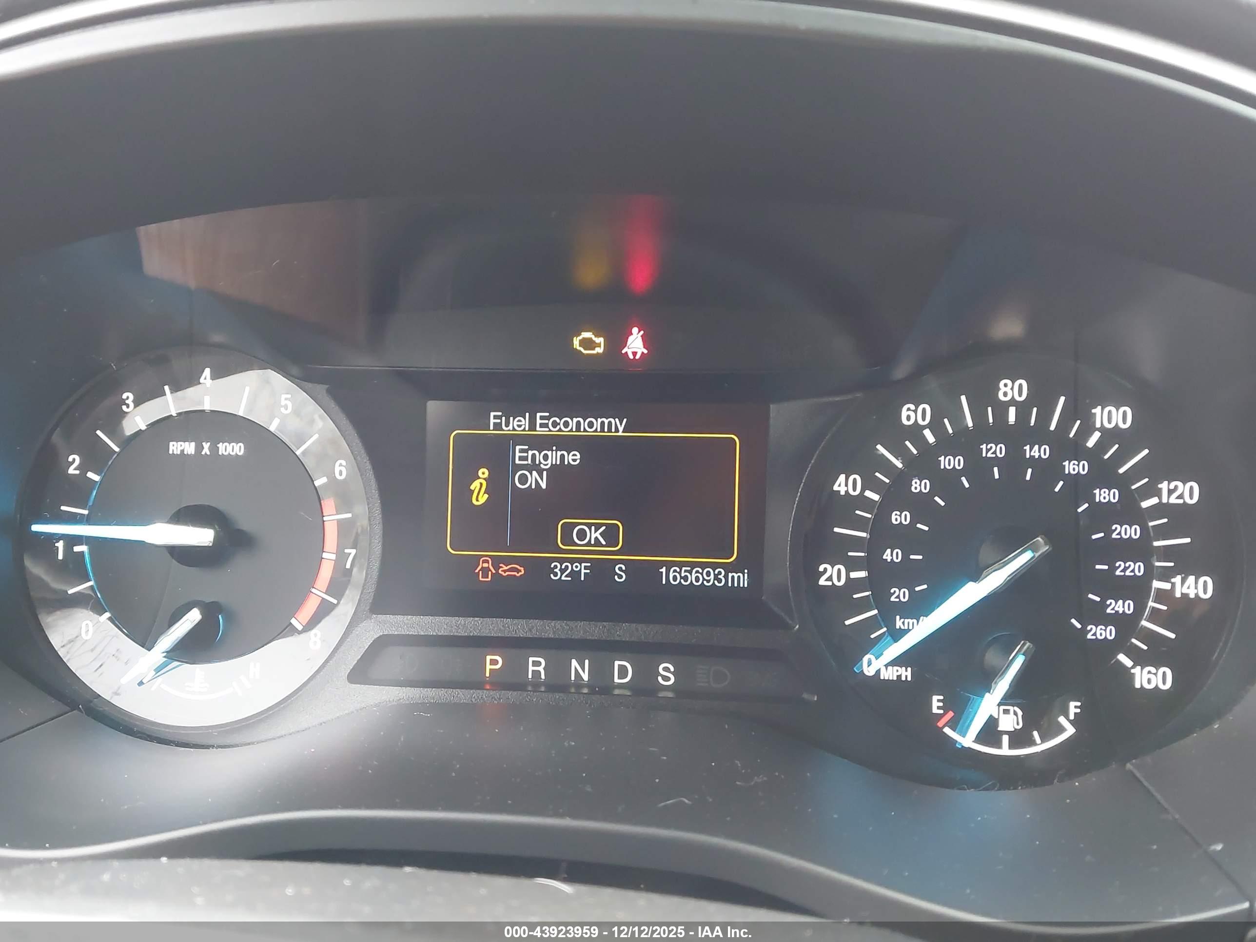 FORD FUSION image 7