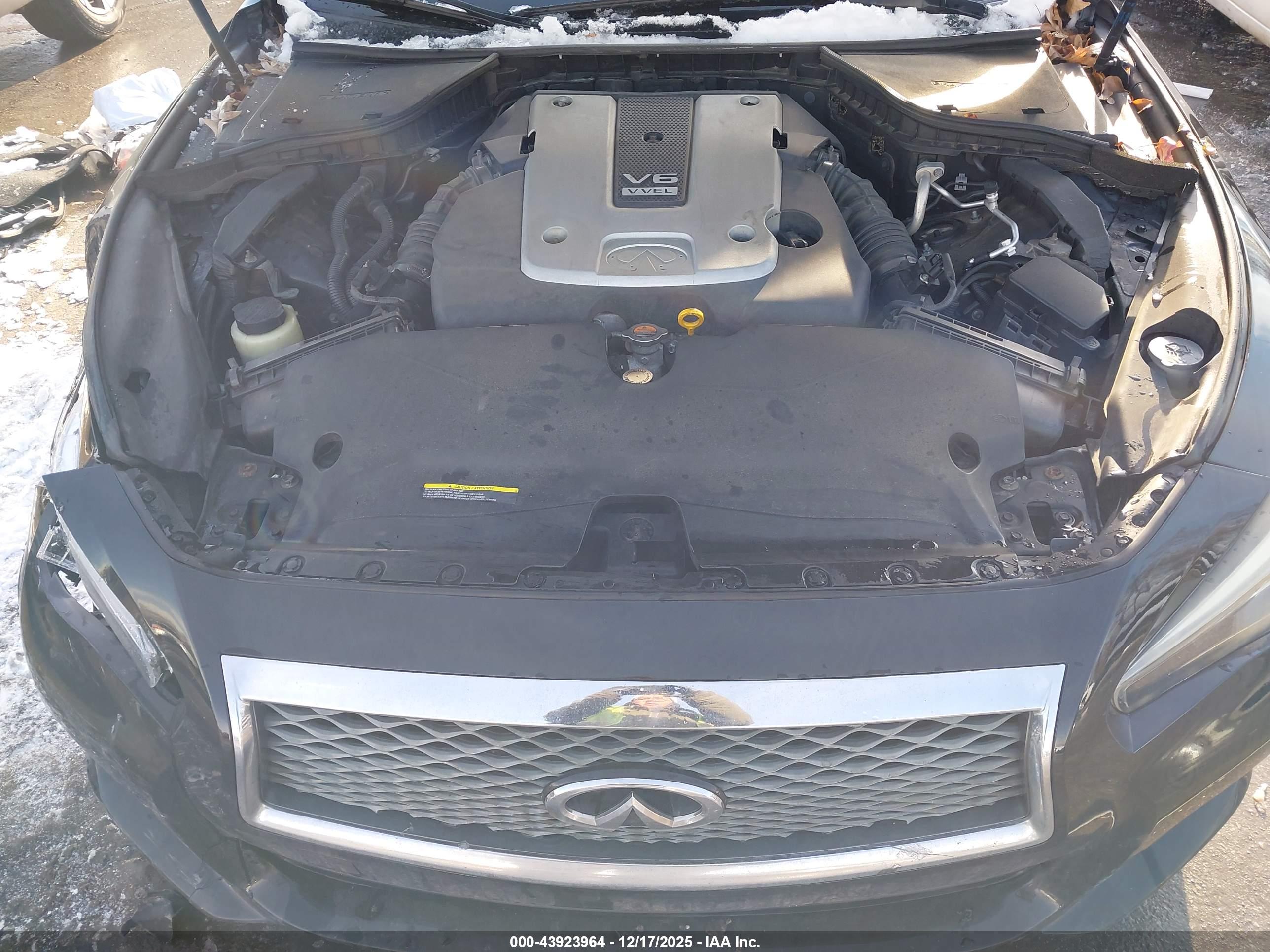 INFINITI Q50 image 10