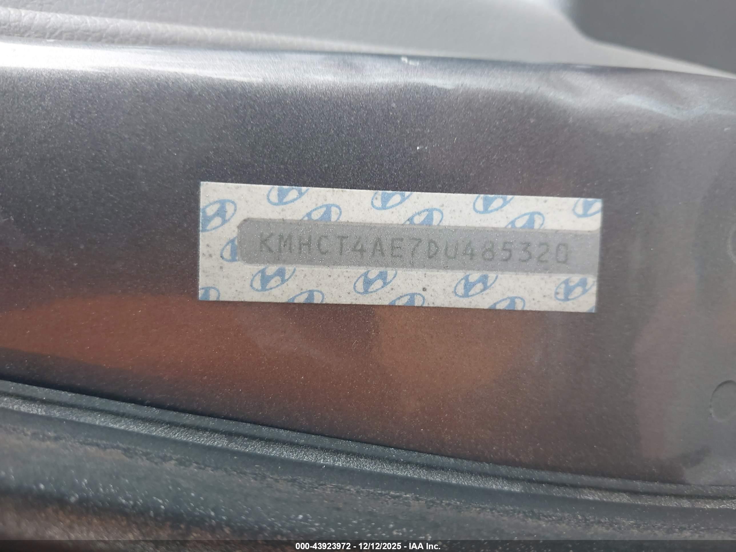 HYUNDAI ACCENT image 9