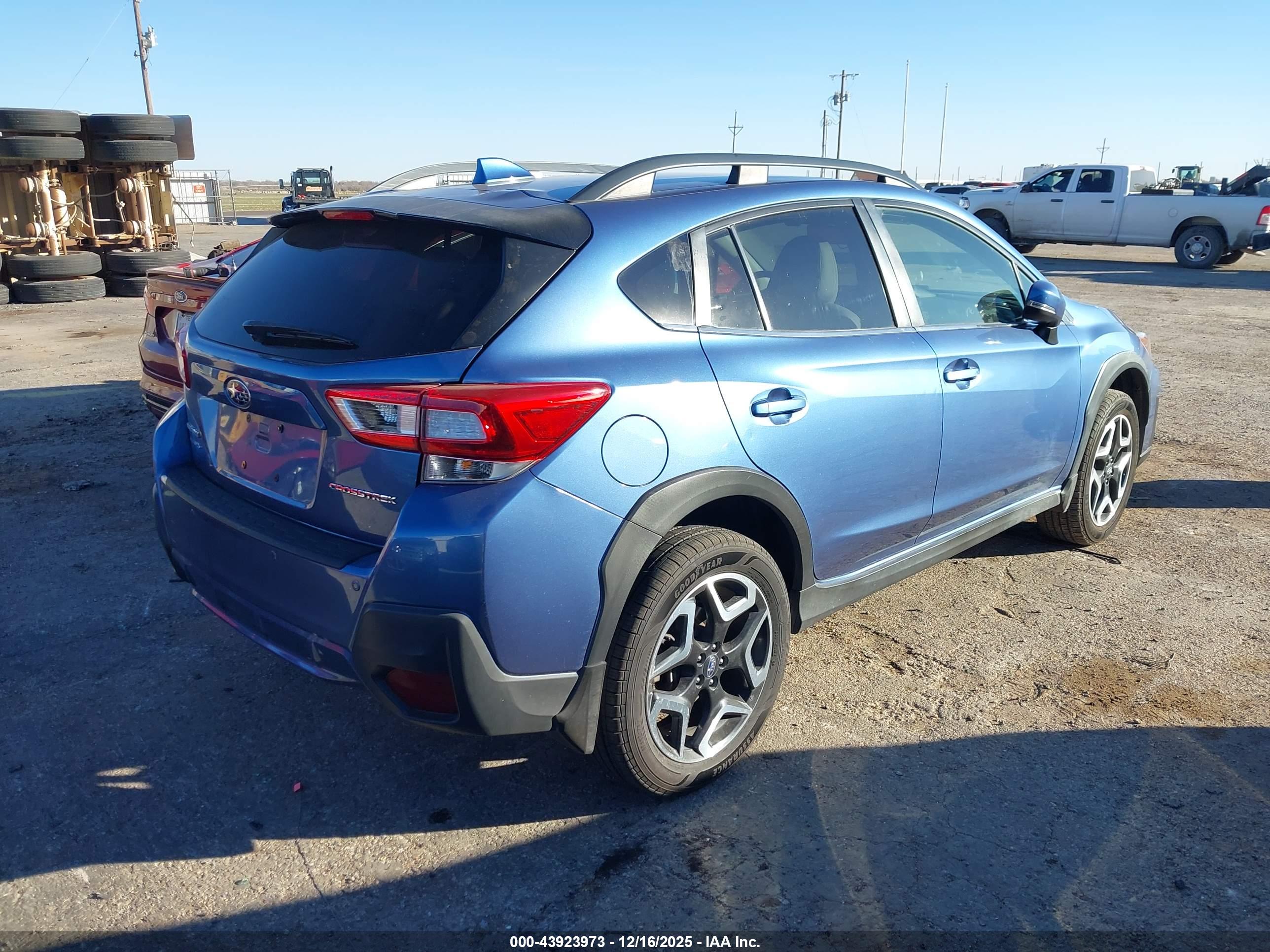 SUBARU CROSSTREK image 4