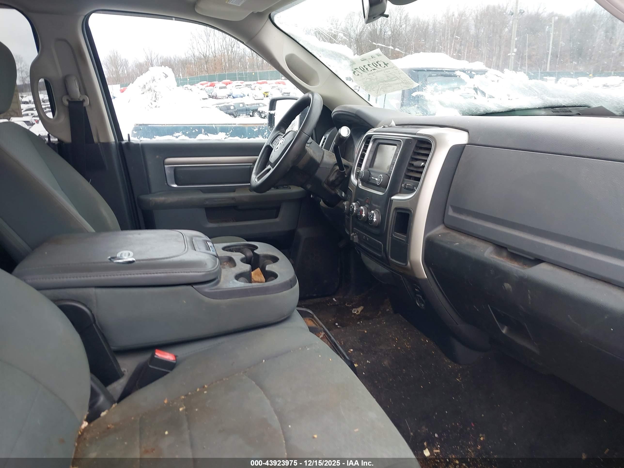 RAM 2500 image 5