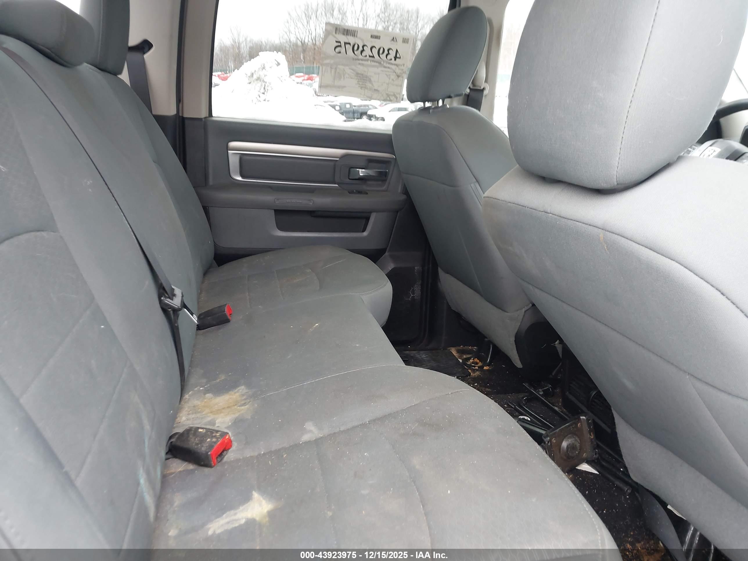RAM 2500 image 8