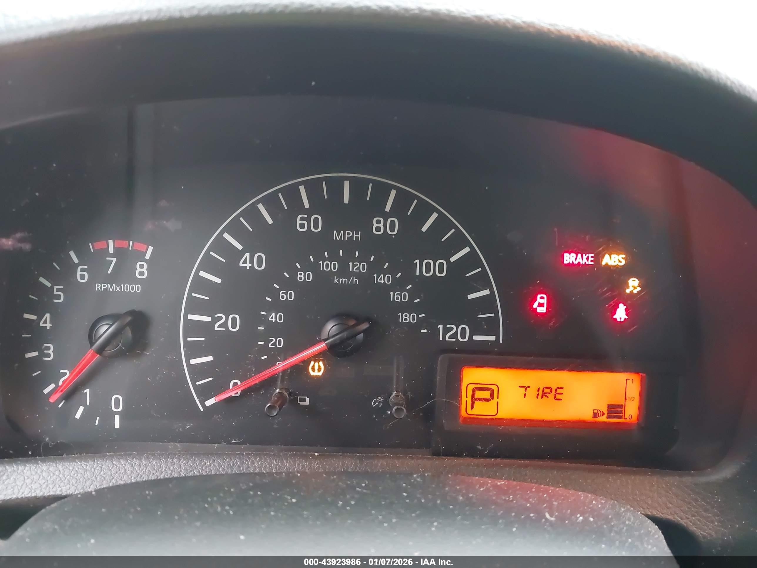 NISSAN NV200 image 7