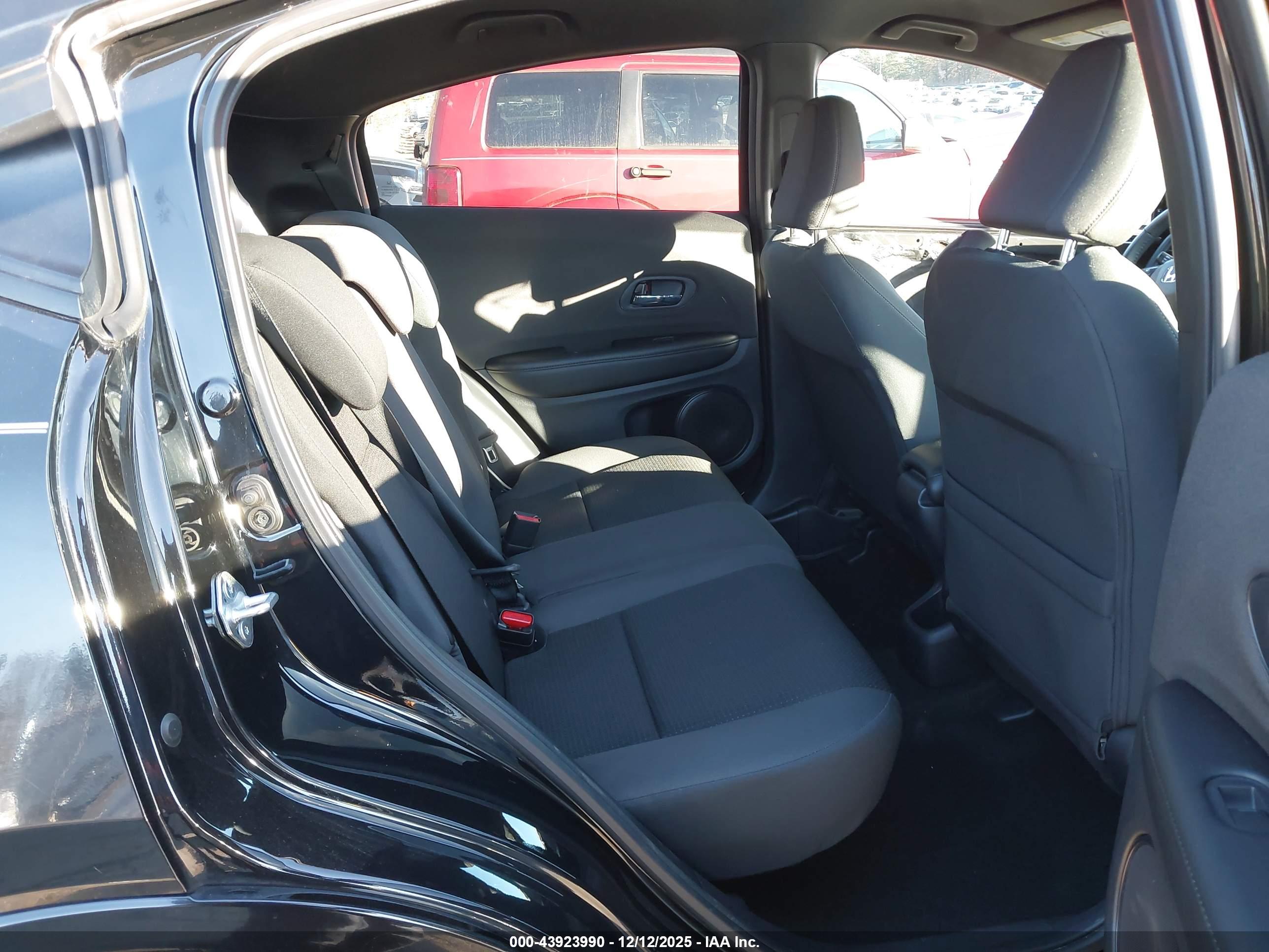 HONDA HR-V image 8