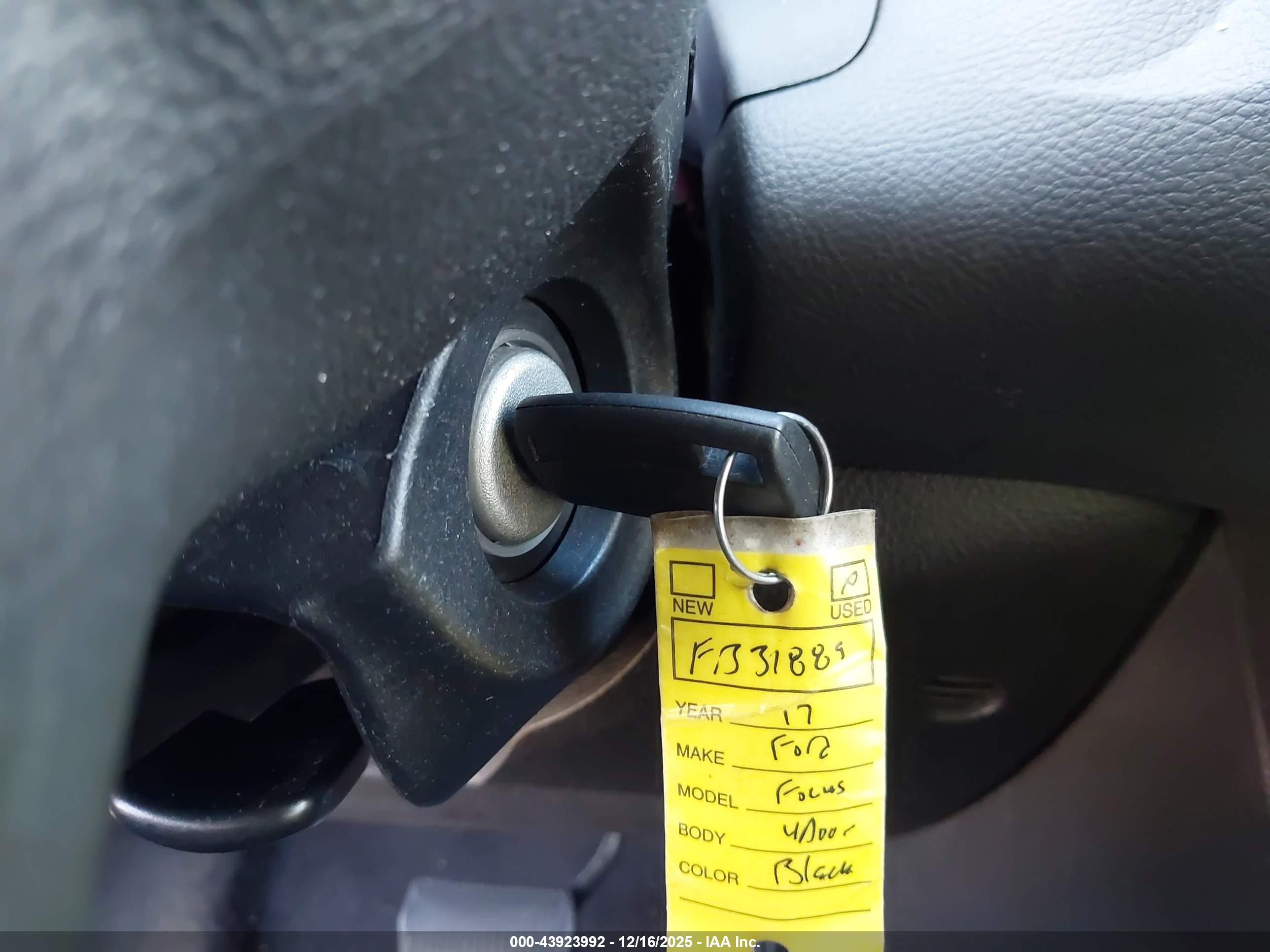 FORD FOCUS image 11
