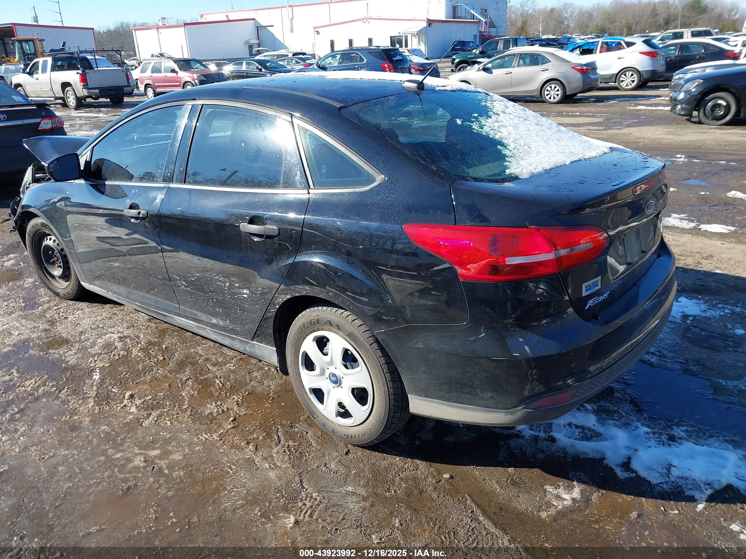 FORD FOCUS image 3