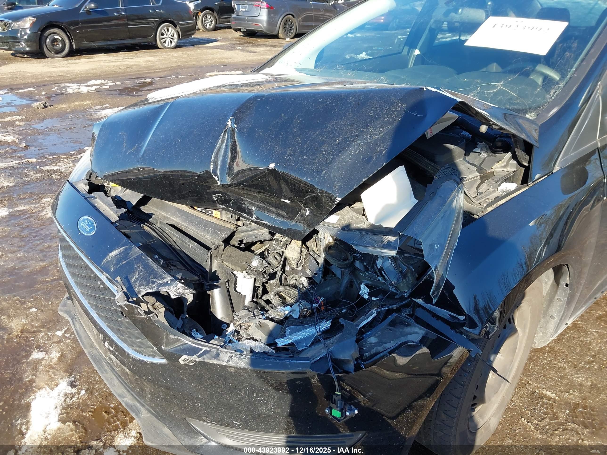 FORD FOCUS image 6