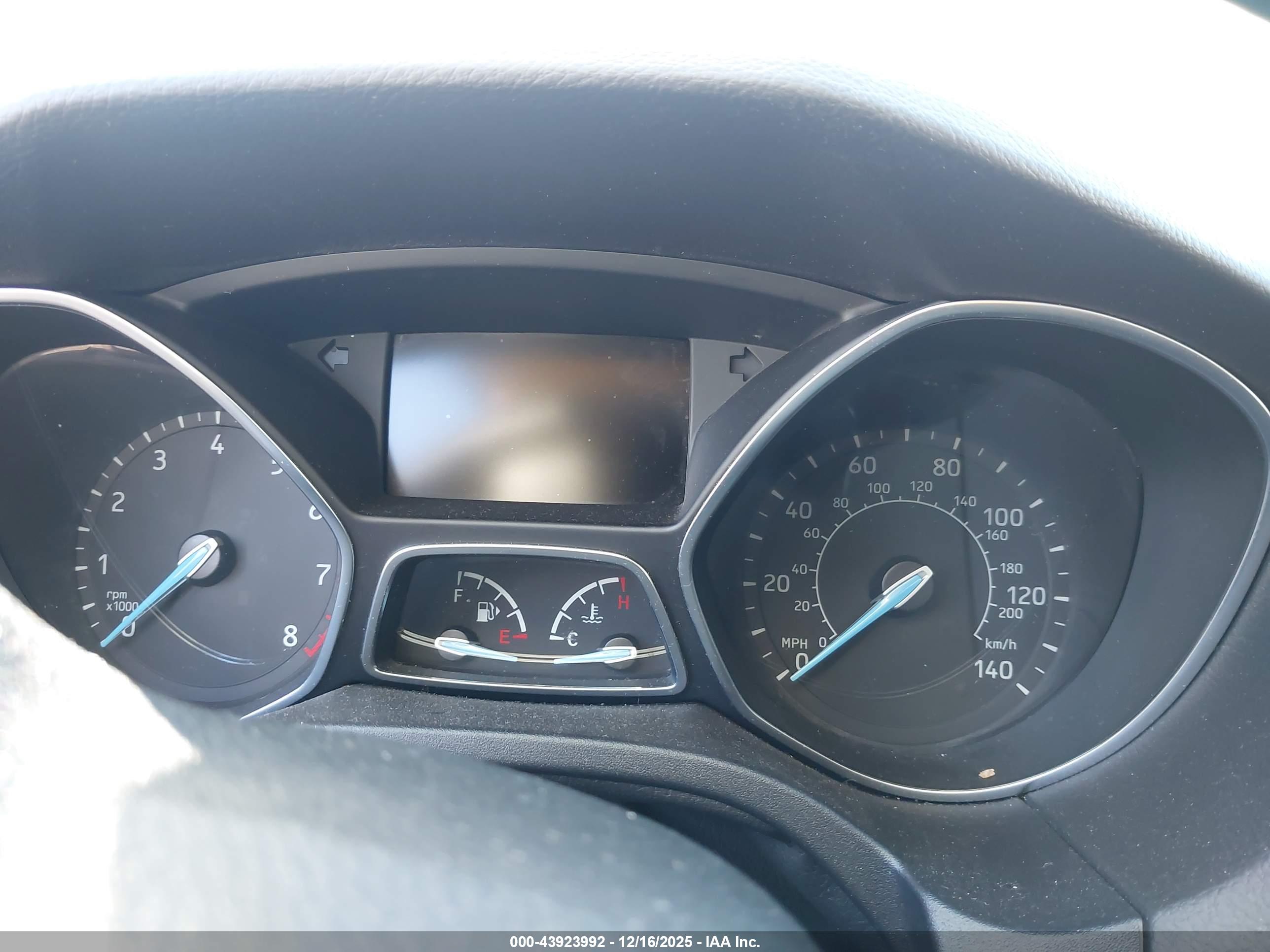 FORD FOCUS image 7