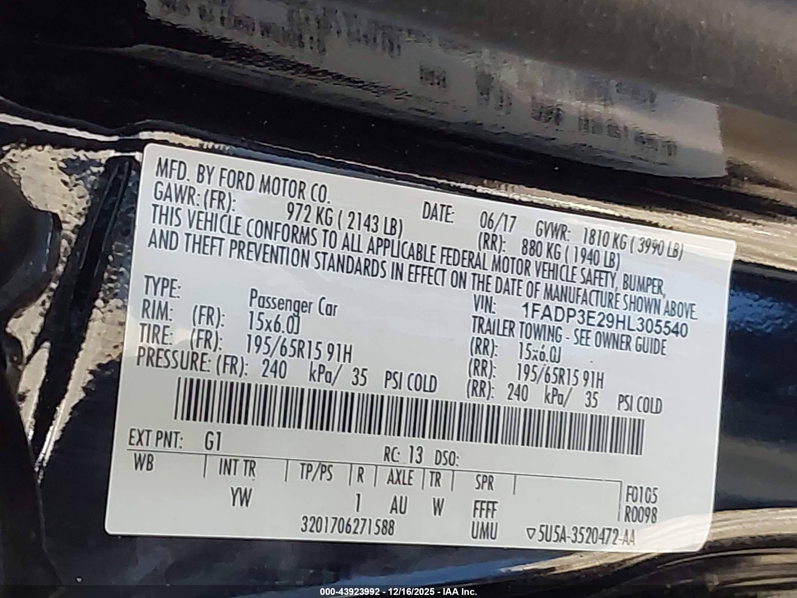 FORD FOCUS image 9