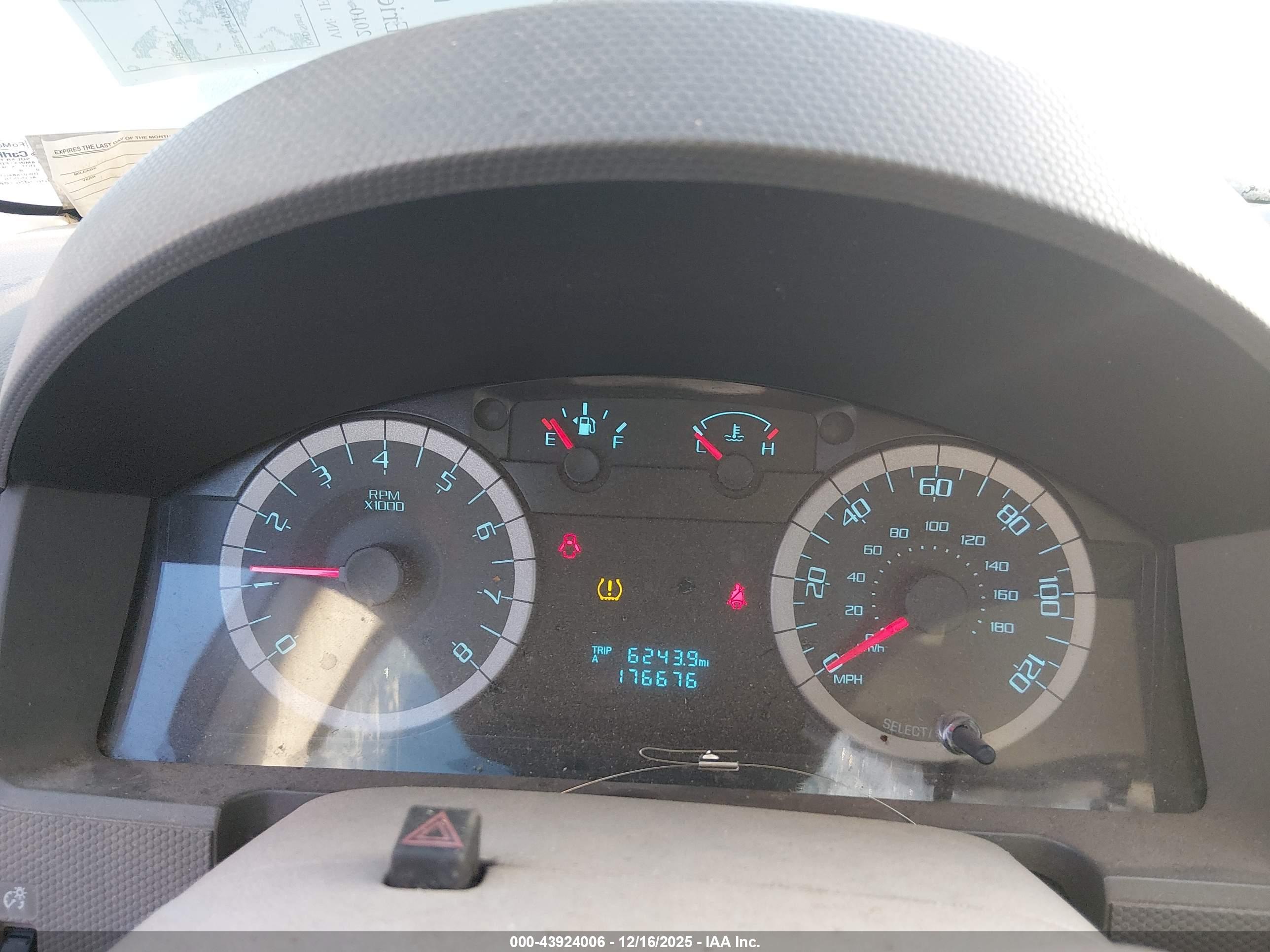 FORD ESCAPE image 7