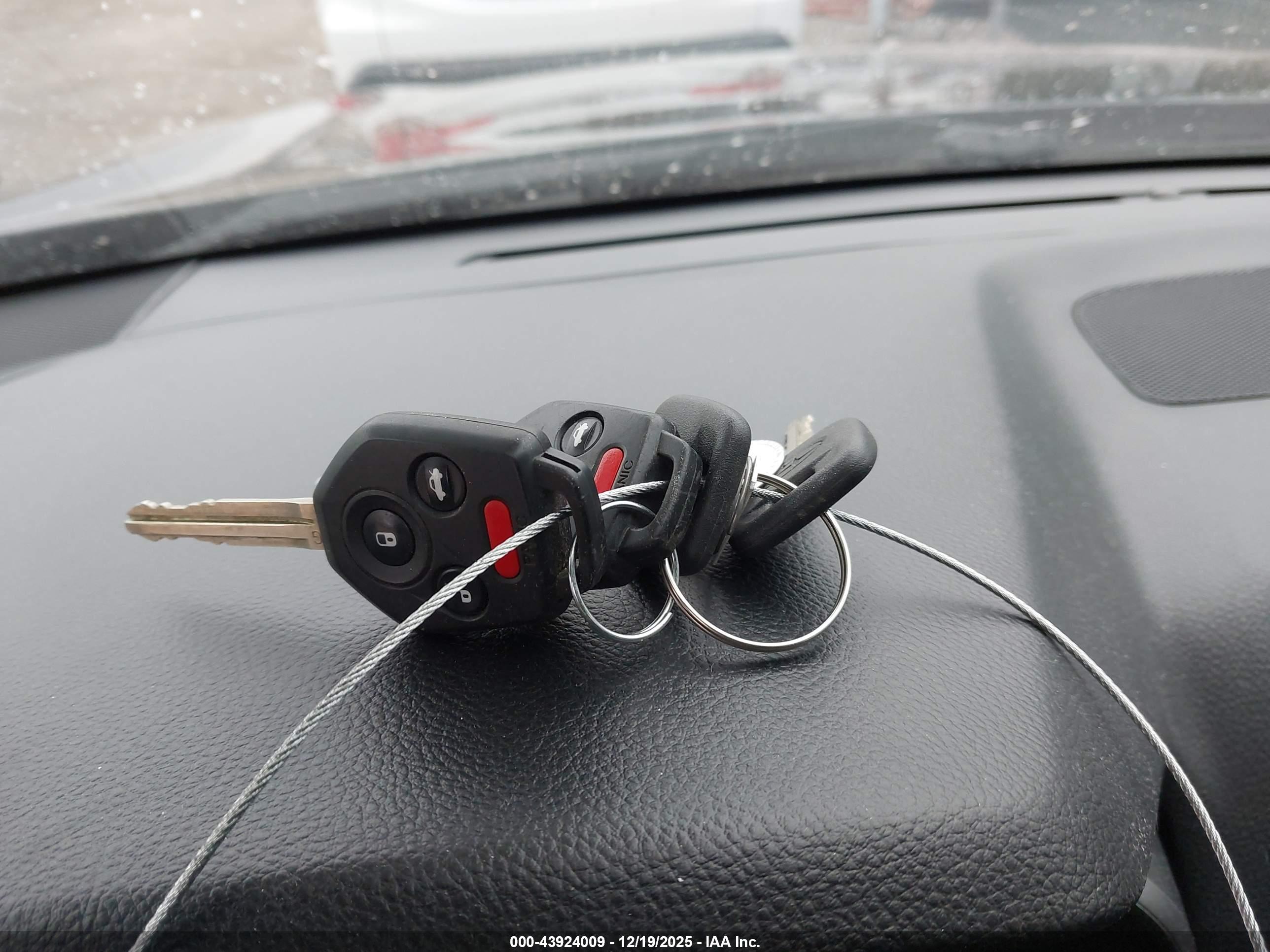 SUBARU OUTBACK image 11