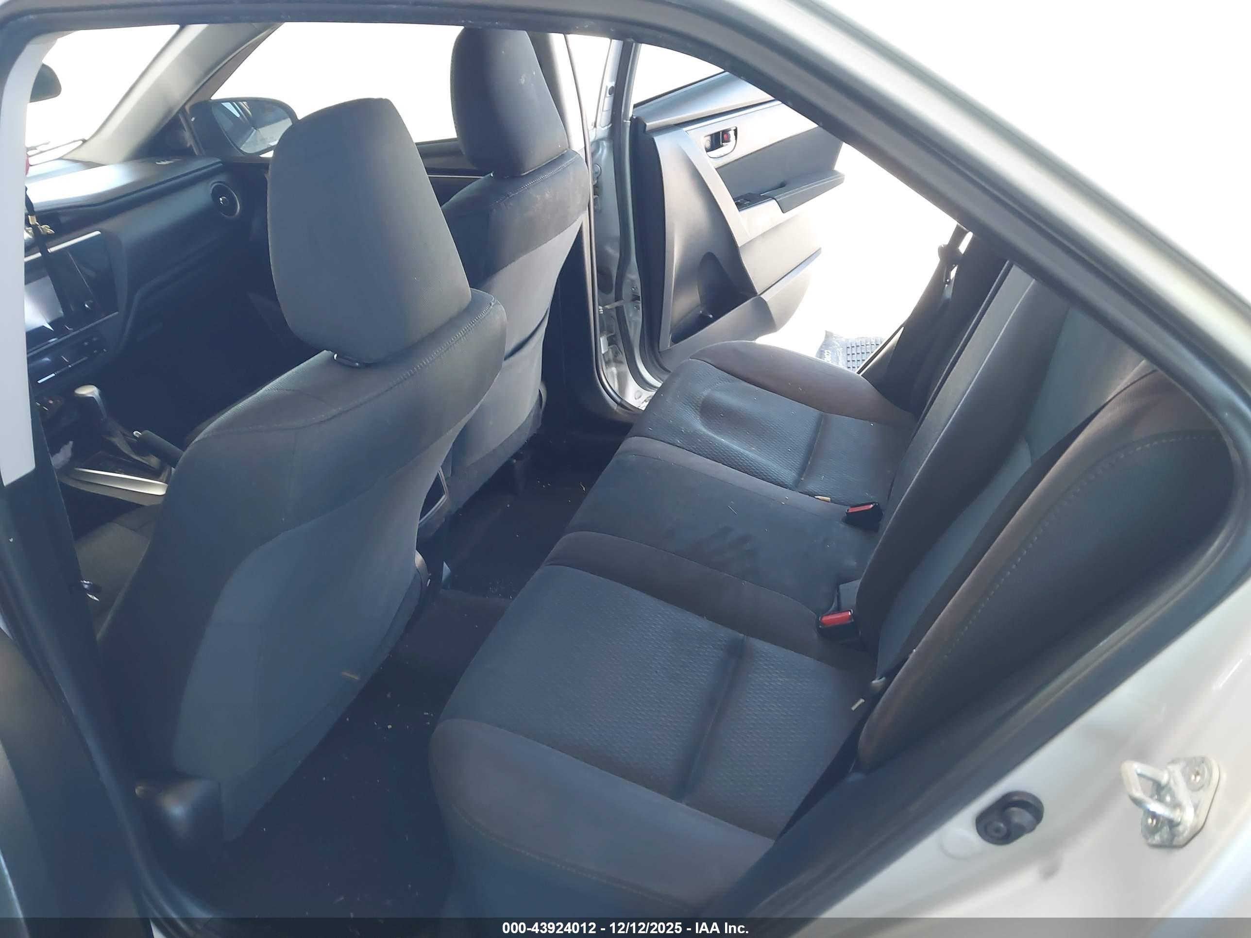 TOYOTA COROLLA image 8