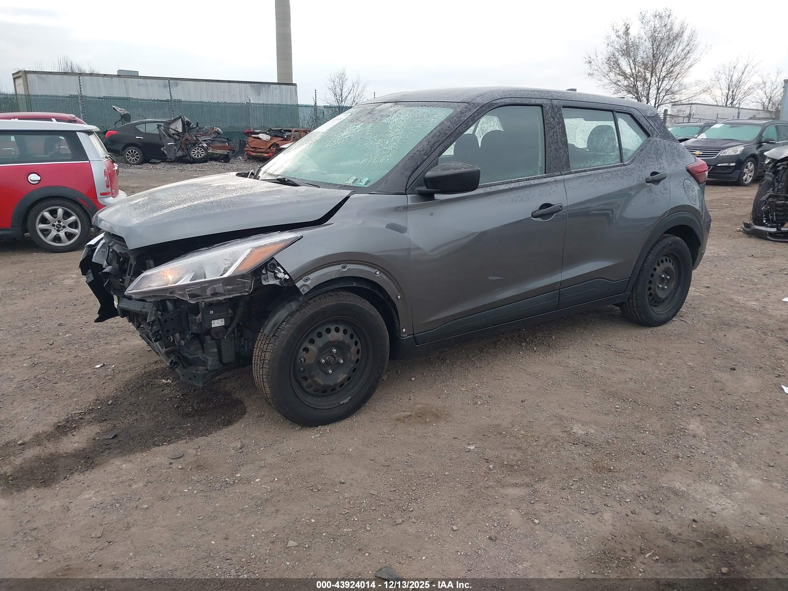 NISSAN KICKS image 2
