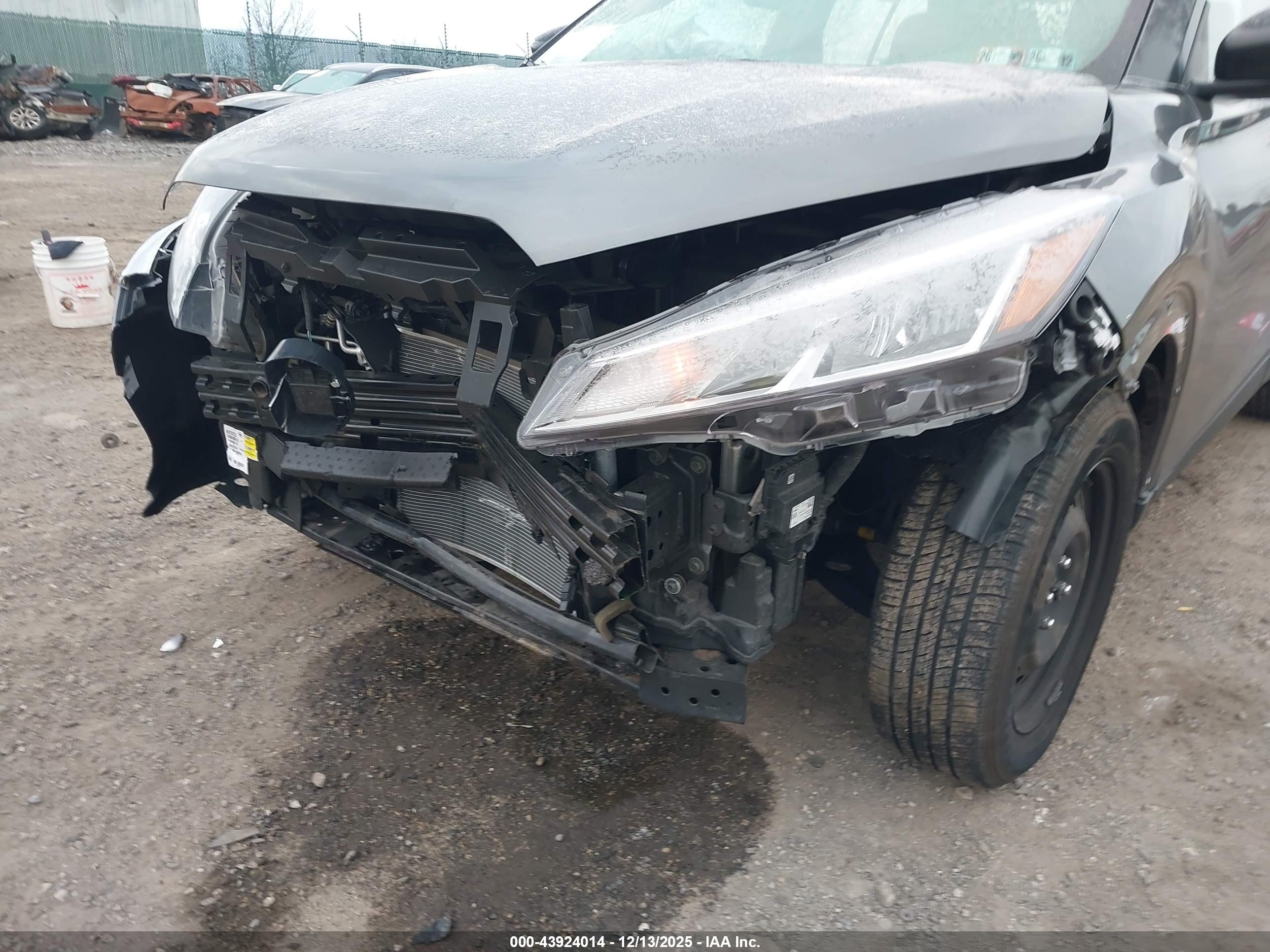 NISSAN KICKS image 6