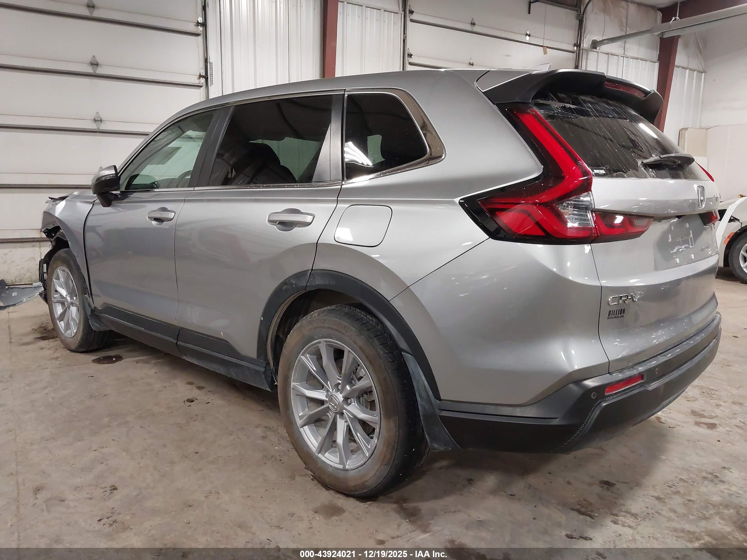 HONDA CR-V image 3
