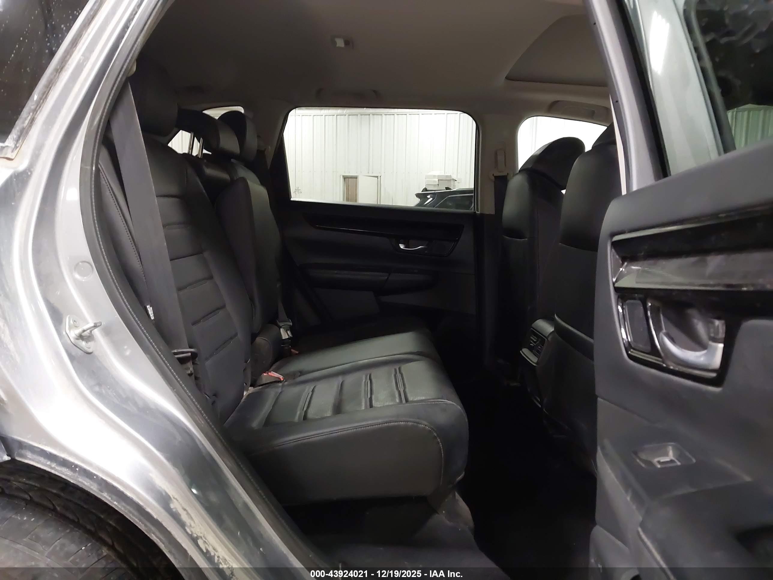 HONDA CR-V image 8