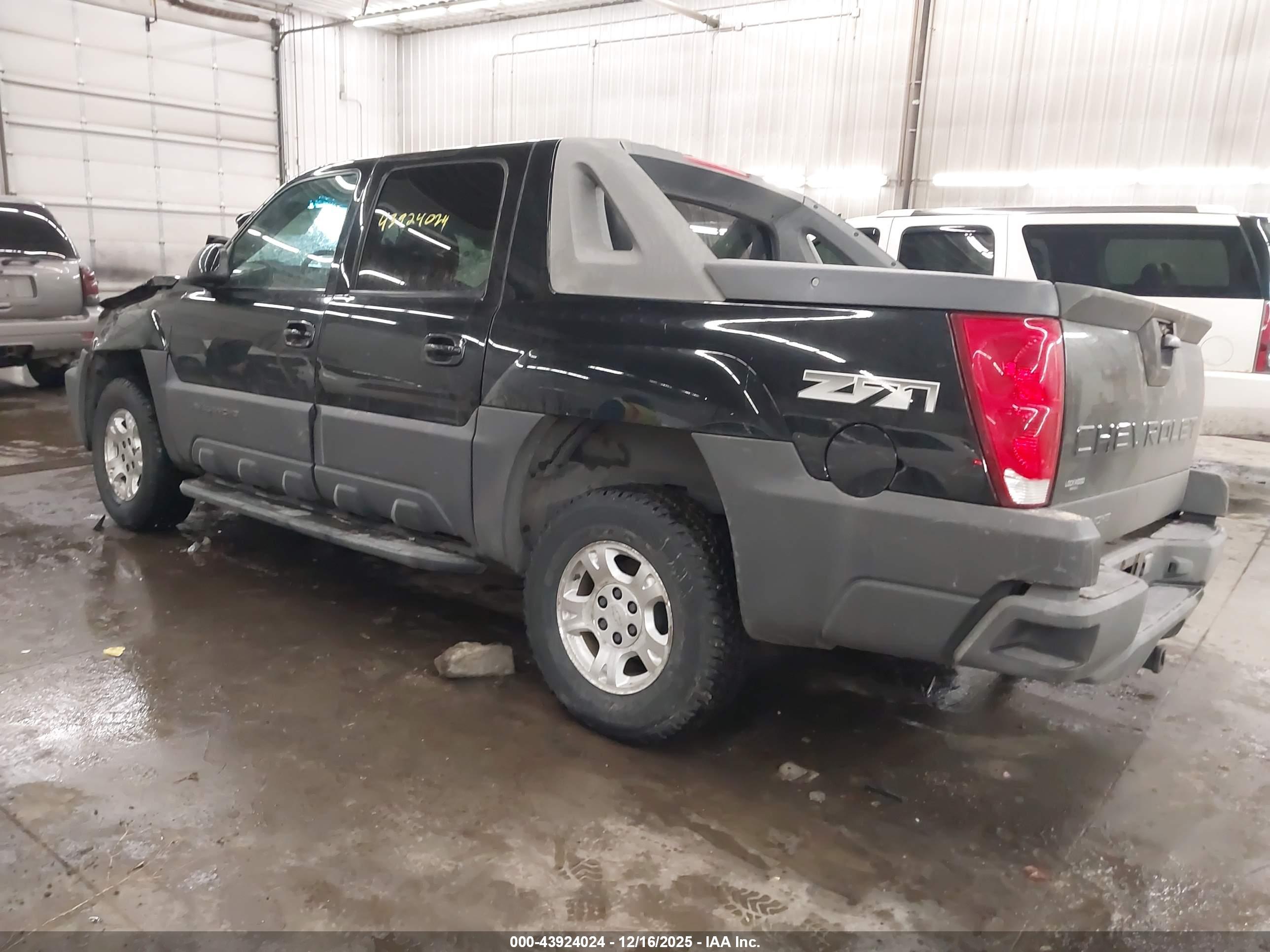 CHEVROLET AVALANCHE image 3